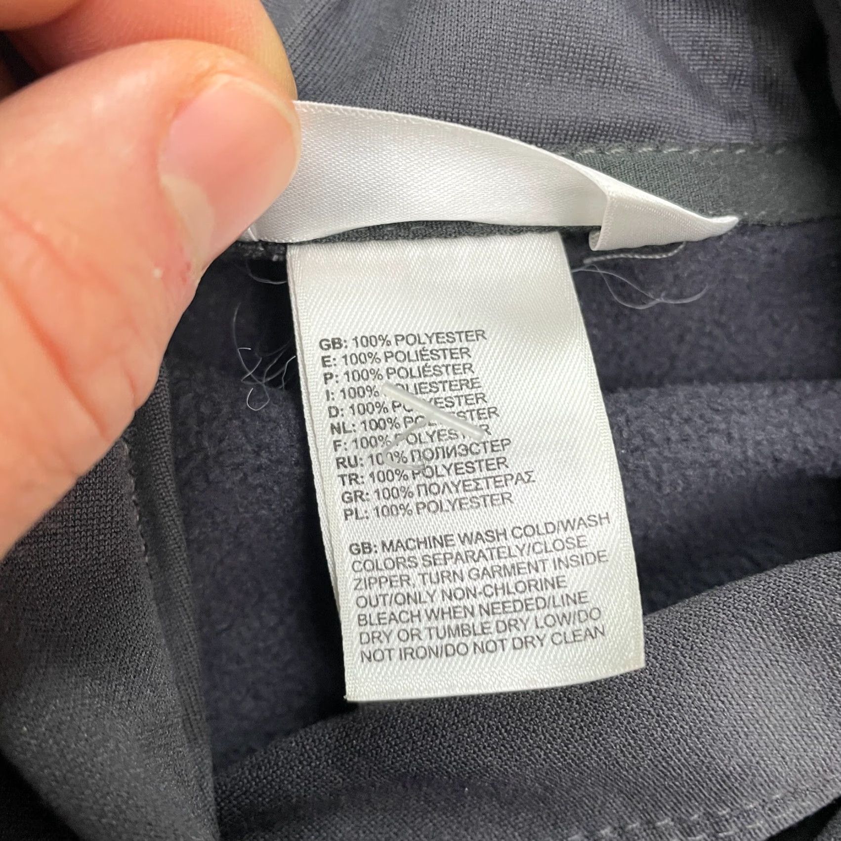 The North Face The North Face Hoodie Sweatshirt Womens Small Black Graphic Outdoor Pullover Size S / US 4 / IT 40 - 5 Thumbnail