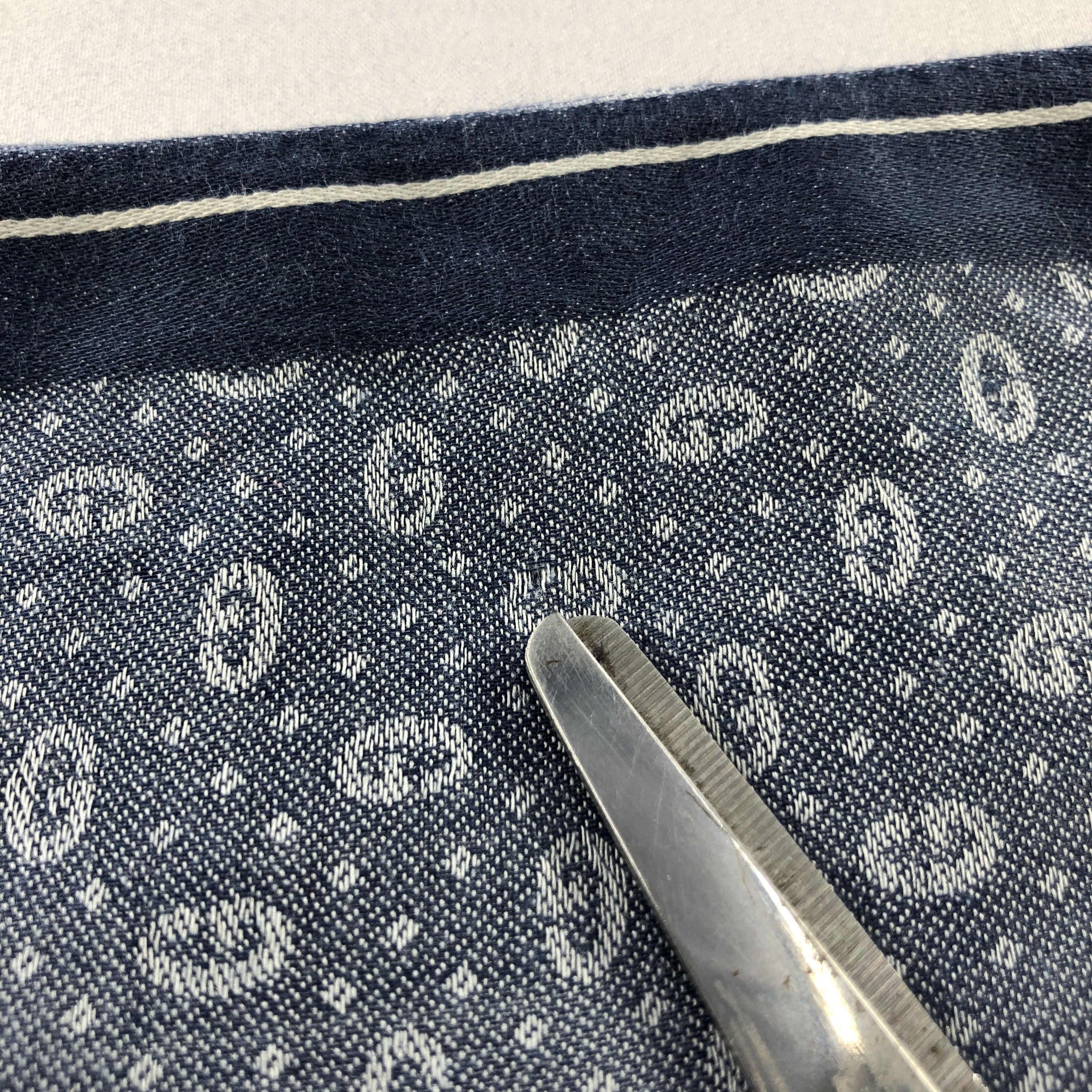 Guess × Vintage Guess Monogram Handkerchief Neckerchief Bandana H2500 Size ONE SIZE - 4 Thumbnail