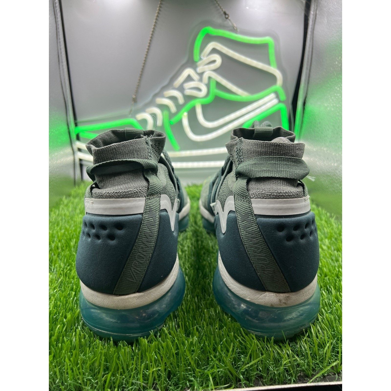 Nike Nike Air Vapormax Flyknit Utility Clay Green Men's Sz 9 Size US 9 / EU 42 - 5 Thumbnail