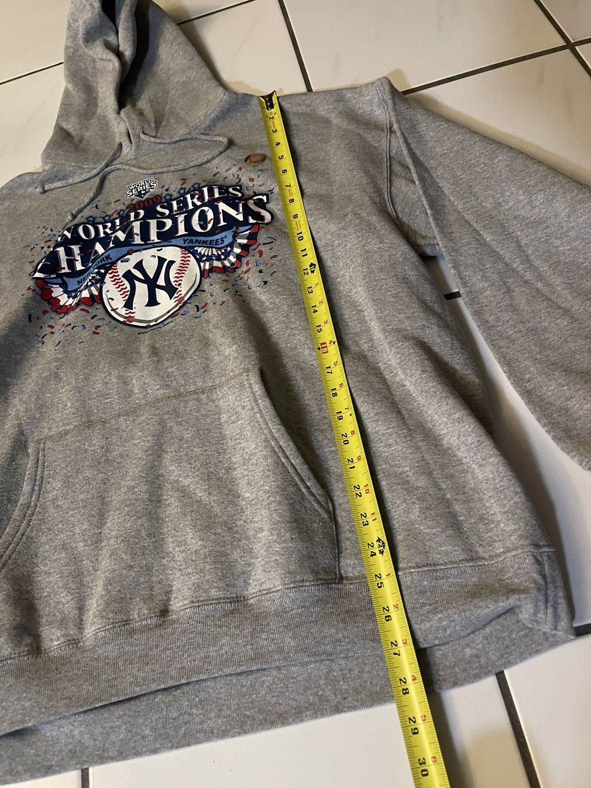 MLB New York Yankees 2009 World Series Champions Hoodie Men’s XL Size US XL / EU 56 / 4 - 5 Thumbnail