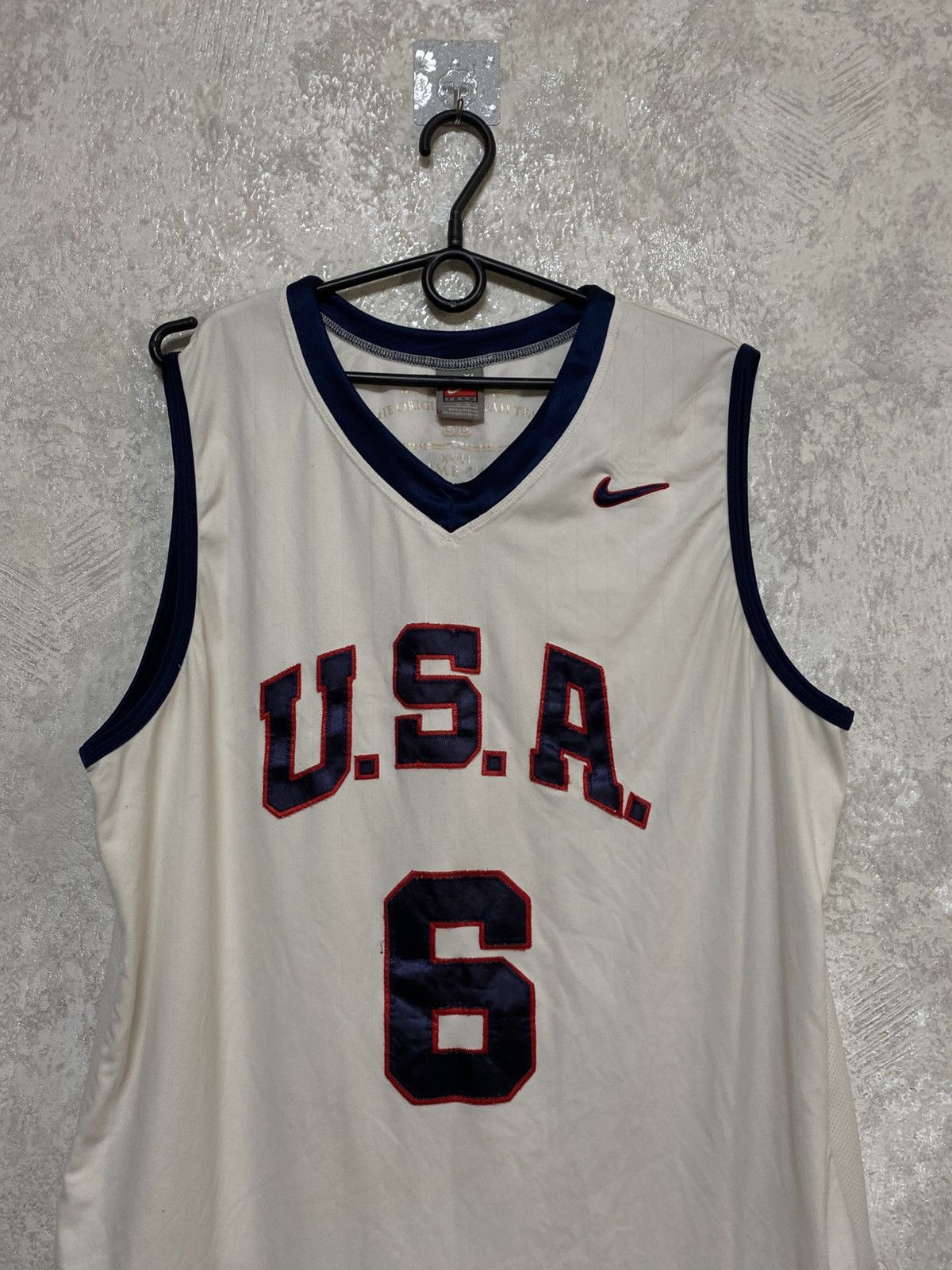 Nike Nike vintage USA team Basketball jersey Lebron James Size US XL / EU 56 / 4 - 2 Thumbnail