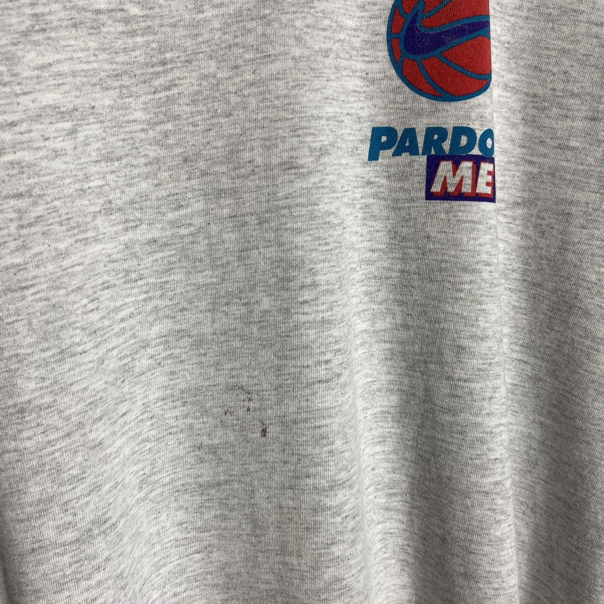 Nike Vintage 90s Nike Swoosh Basketball T-Shirt Size US XL / EU 56 / 4 - 7 Thumbnail