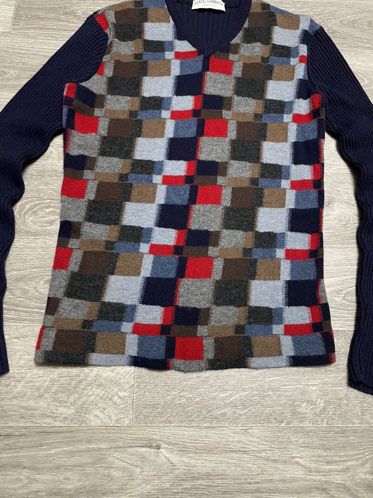 Dolce & Gabbana Dolce Gabbana Multicolored Checkered Pattern V-Neck Sweater Size L / US 10 / IT 46 - 3 Thumbnail