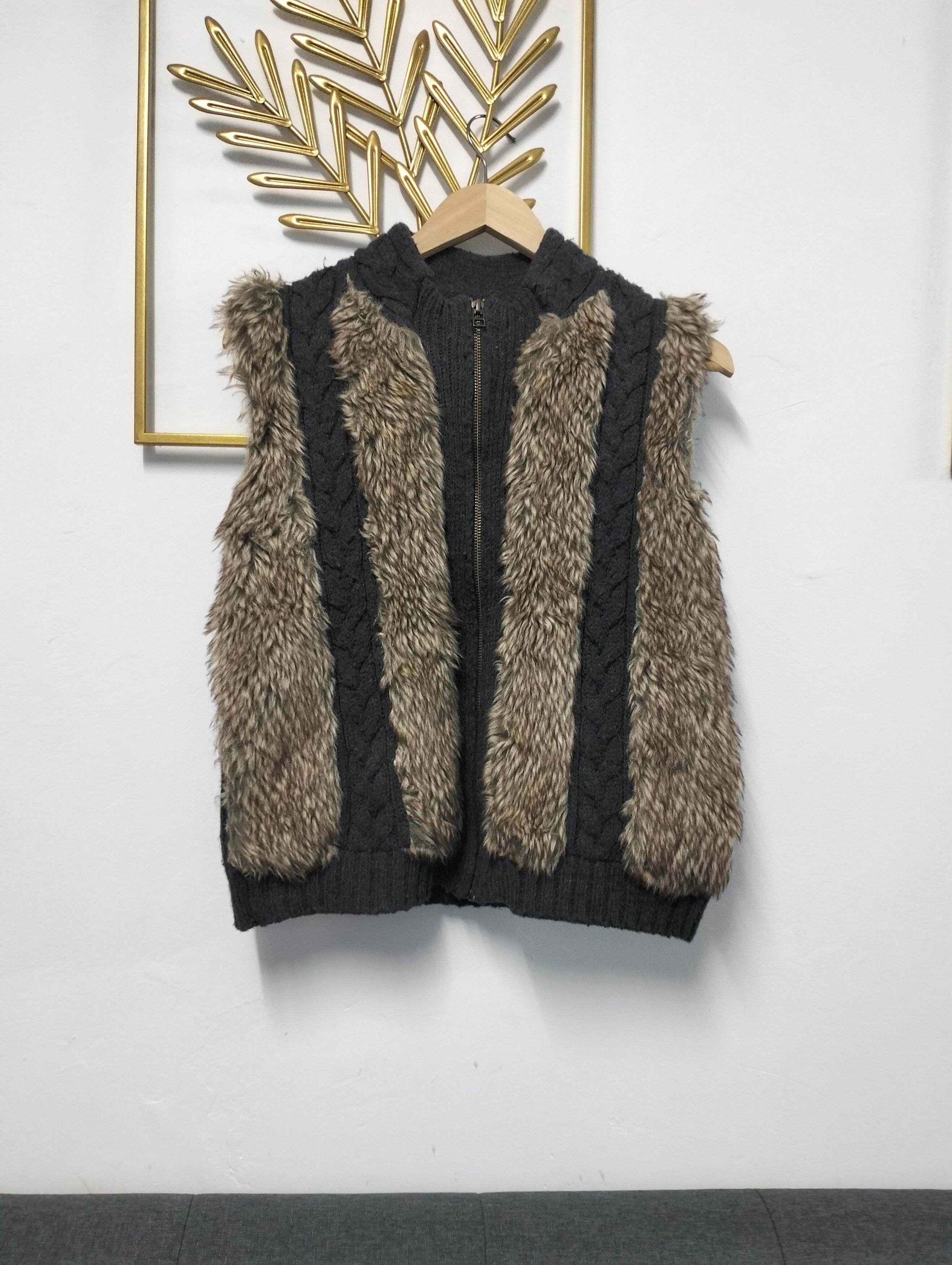 If Six Was Nine × Japanese Brand × Le Grande Bleu (L.G.B.) Galloria Fur sleeveless Sweater Jacket ifsixwasnine lgb Size US S / EU 44-46 / 1 - 1 Thumbnail