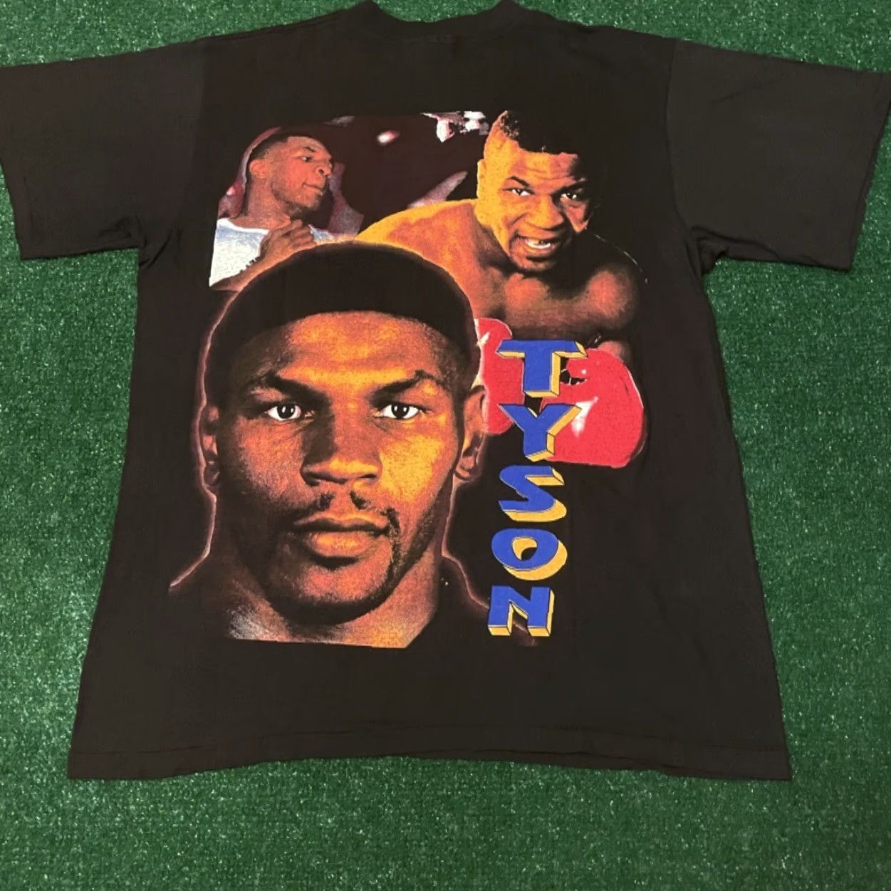 Vintage VINTAGE 90s Mike Tyson Big Face Boxing Rare Rap Tee Shirt Mens Large Black 90s Hip Hop Punk Sports Snoop Tupac Evander Holyfield 2pac文字 Size US L / EU 52-54 / 3 - 2 Thumbnail