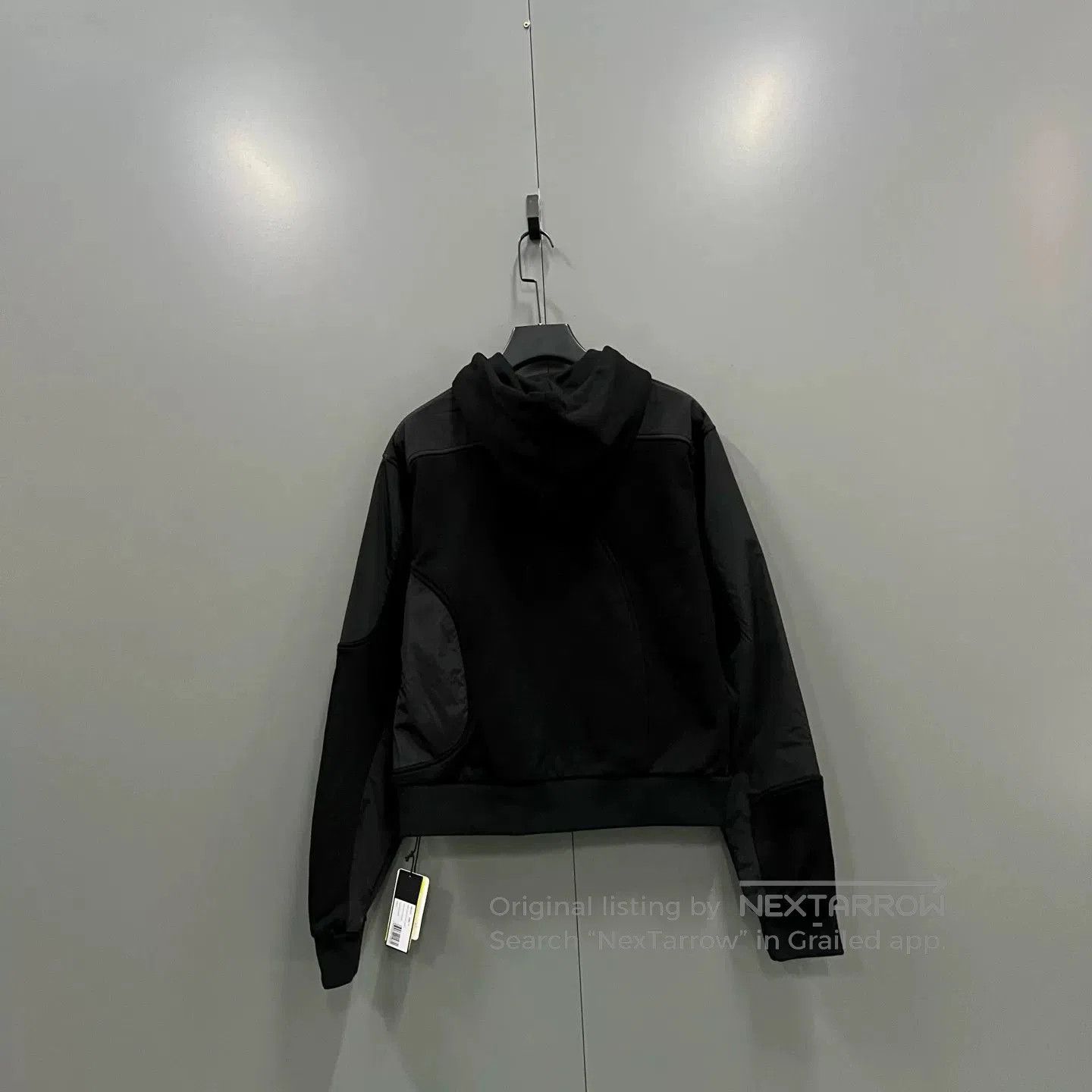 Heliot Emil heliot emil black nylon patch hoodie. Size US M / EU 48-50 / 2 - 5 Thumbnail