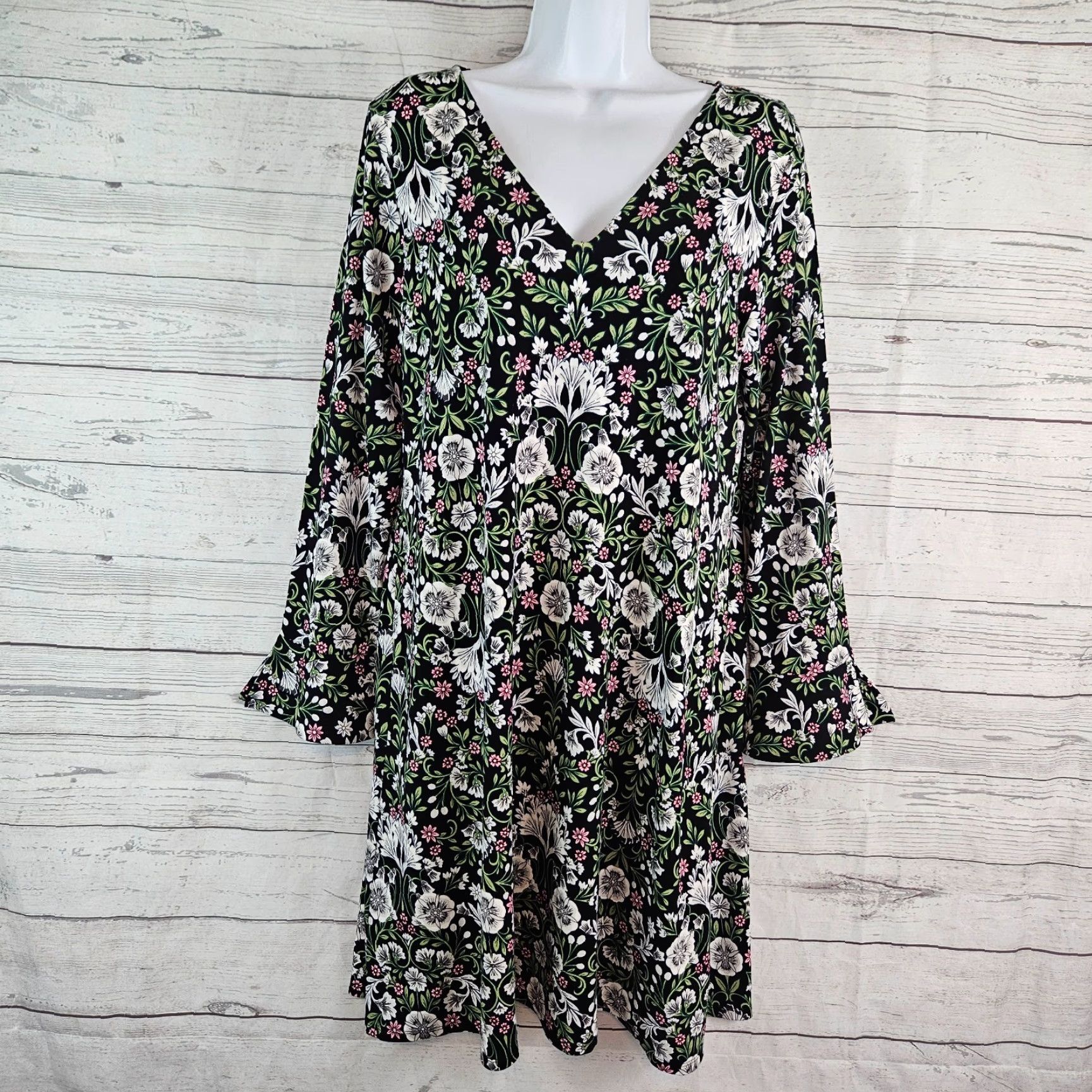 J. Jill J Jill Wearever Collection Dress Womens Sz Medium Black Green Floral V-Neck Size M / US 6-8 / IT 42-44 - 2 Thumbnail
