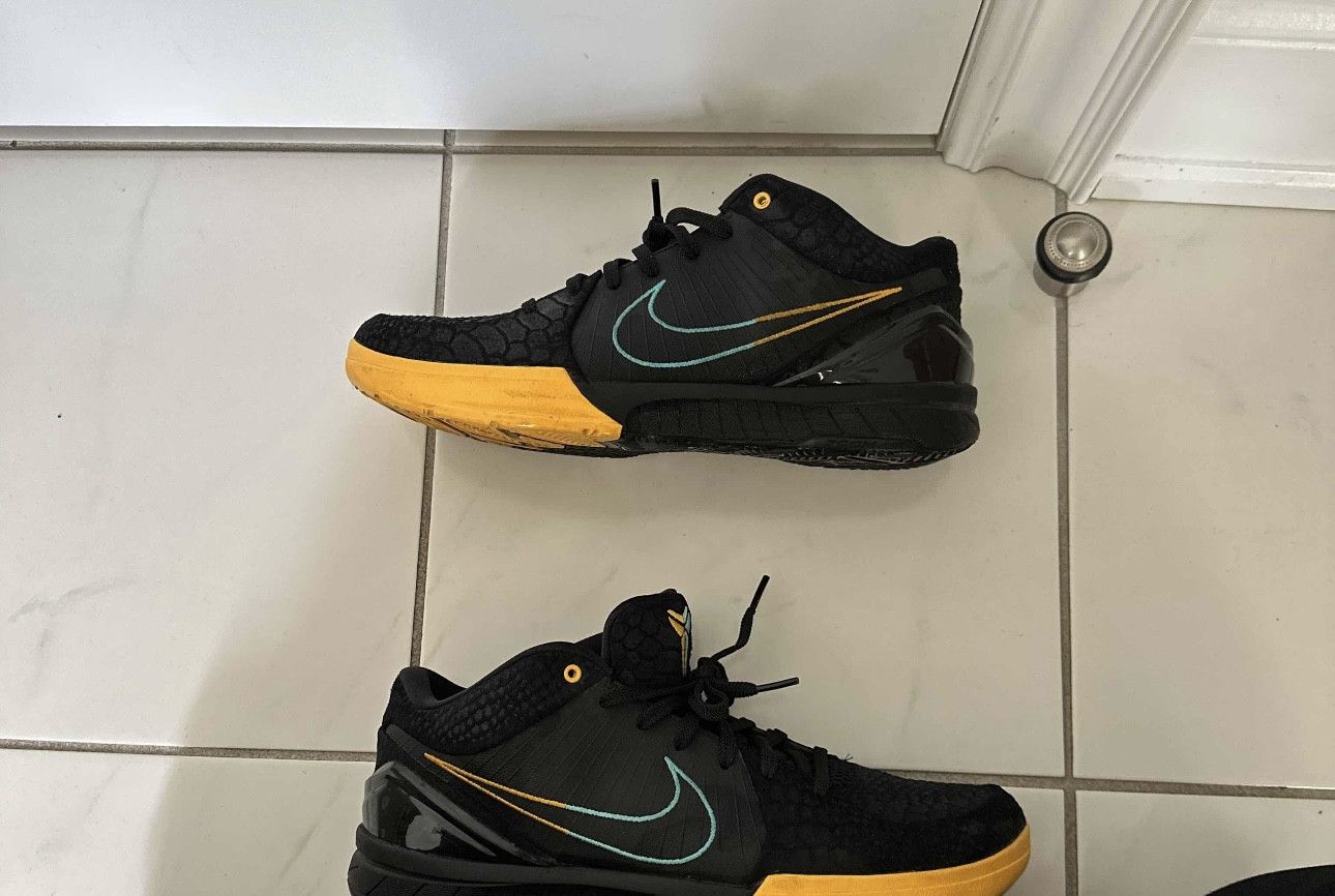 Nike Nike Zoom Kobe 4 Protro Snakeskin Size US 11.5 / EU 44-45 - 1 Thumbnail