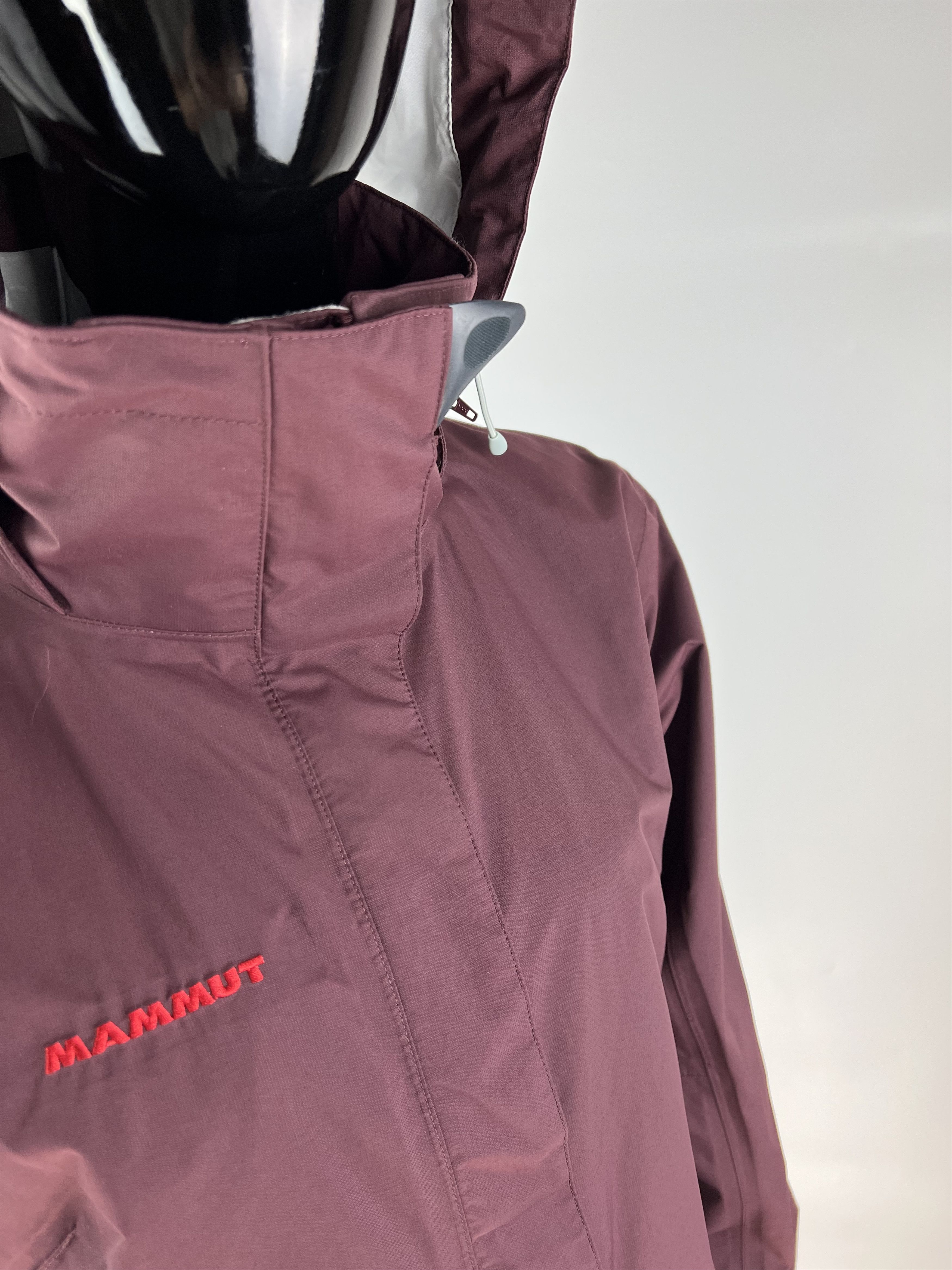 Mammut Mammut Dry Tech Waterproof Hooded Jacket Size XS Size XS / US 0-2 / IT 36-38 - 7 Thumbnail