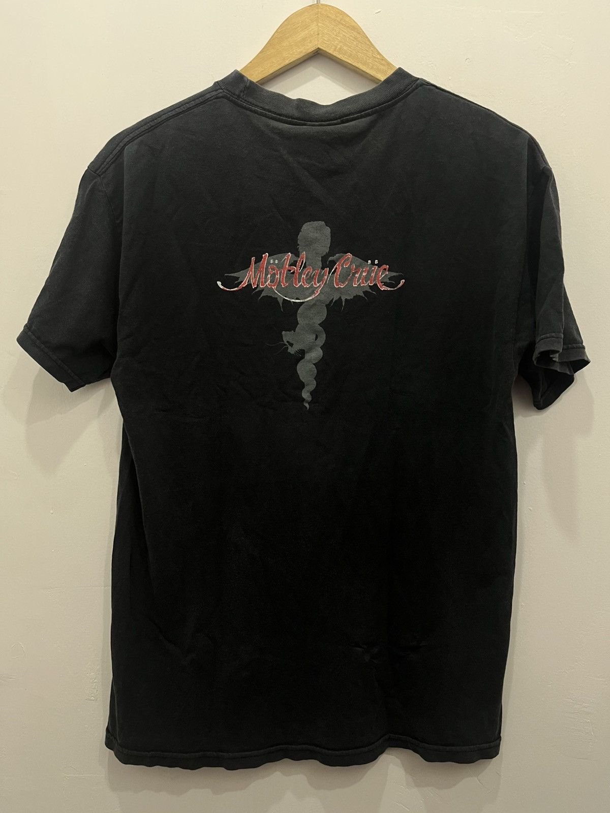 Band Tees Vintage ©️ 2003 Motley Crue - Dr. Feelgood tees Size US M / EU 48-50 / 2 - 7 Thumbnail
