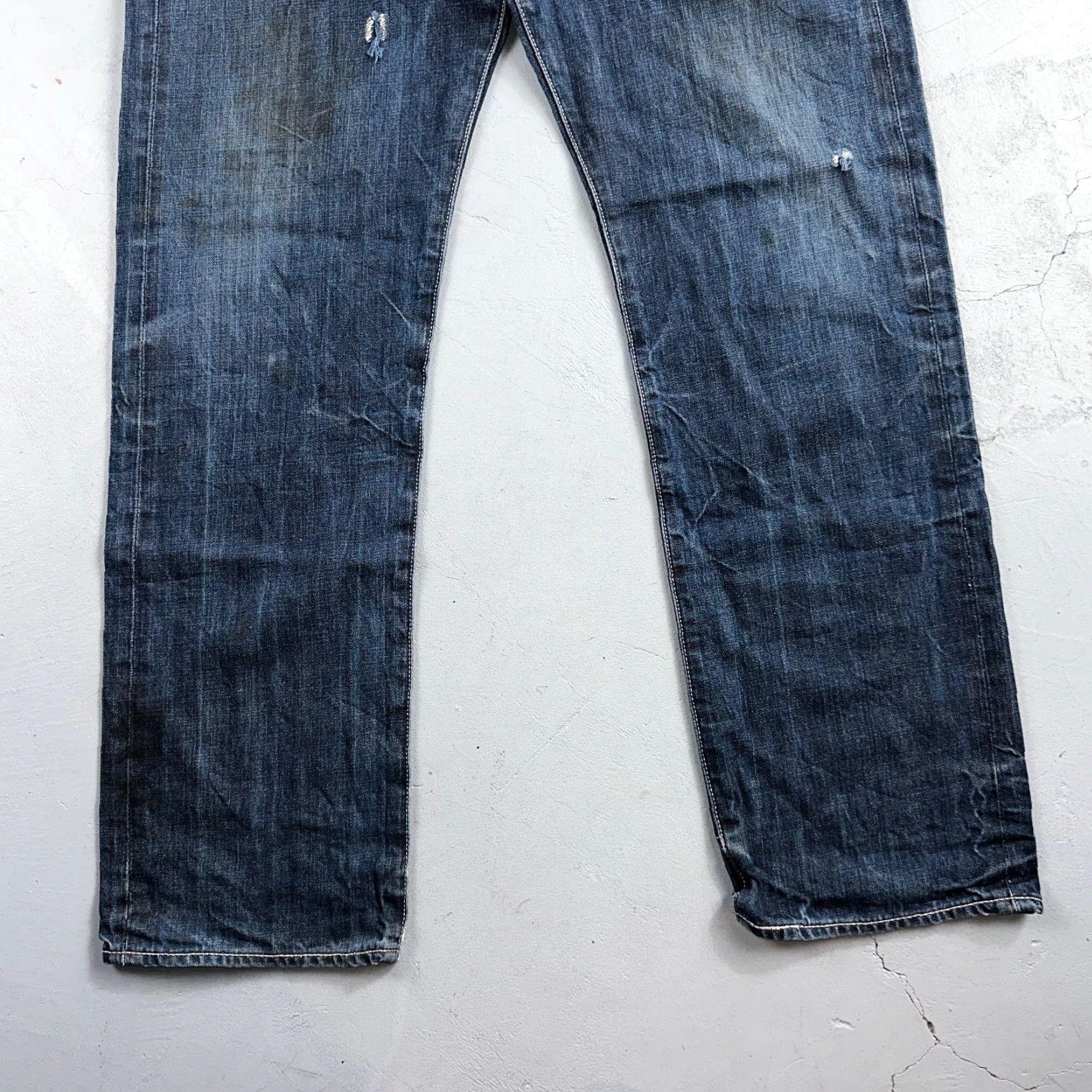 Levi's VINTAGE Levi's 501 Jeans Straight 90s Men 36x32 Blue Denim Cotton Button 32 Inseam VTG Wash Whiskers 501 Series Classic Mid Rise 36x32 Mens Size US 36 / EU 52 - 3 Thumbnail