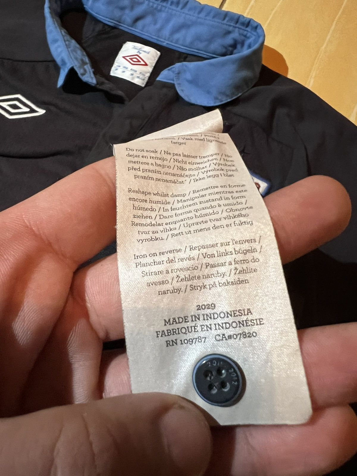 Umbro ENGLAND UMBRO 2012 EURO FOOTBALL AWAY JERSEY #8 LAMPARD Size US S / EU 44-46 / 1 - 6 Thumbnail