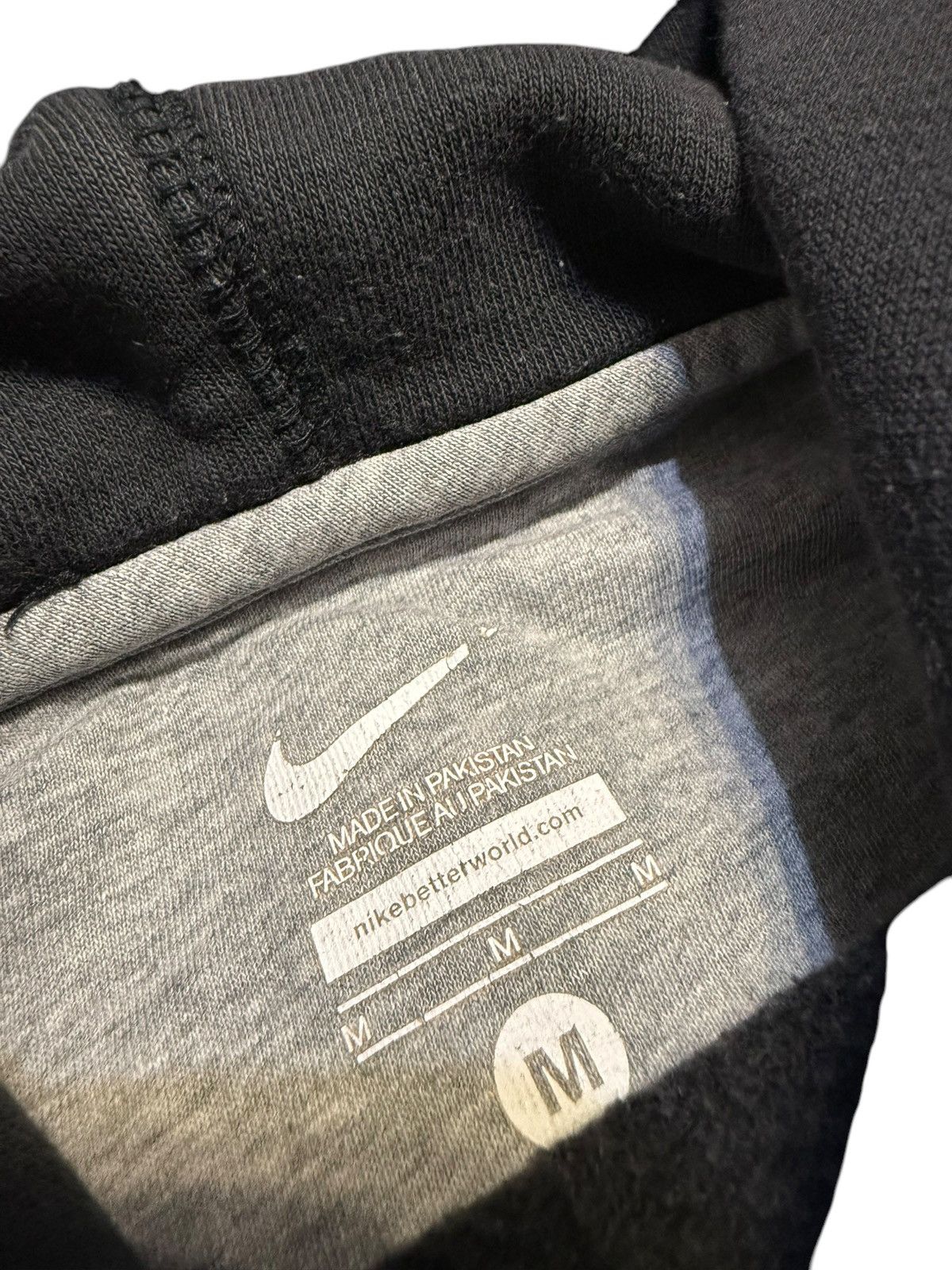 Nike Essential Black Y2K Nike Hoodie Size US M / EU 48-50 / 2 - 3 Thumbnail
