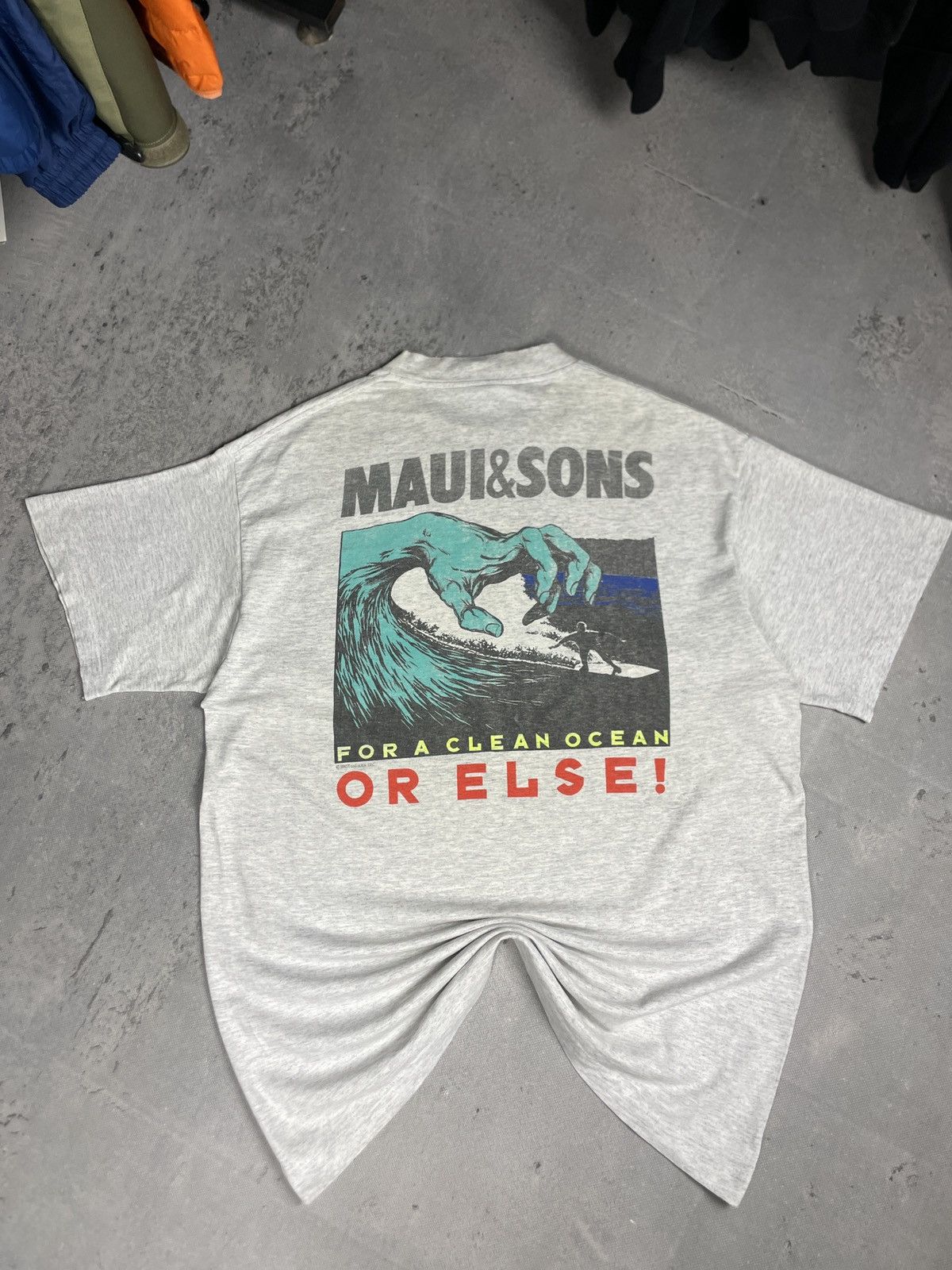 Maui and Sons × Vintage Vintage 90s Maui And Sons Pirate Ship Shark Fantasy Tee Size US XL / EU 56 / 4 - 2 Thumbnail