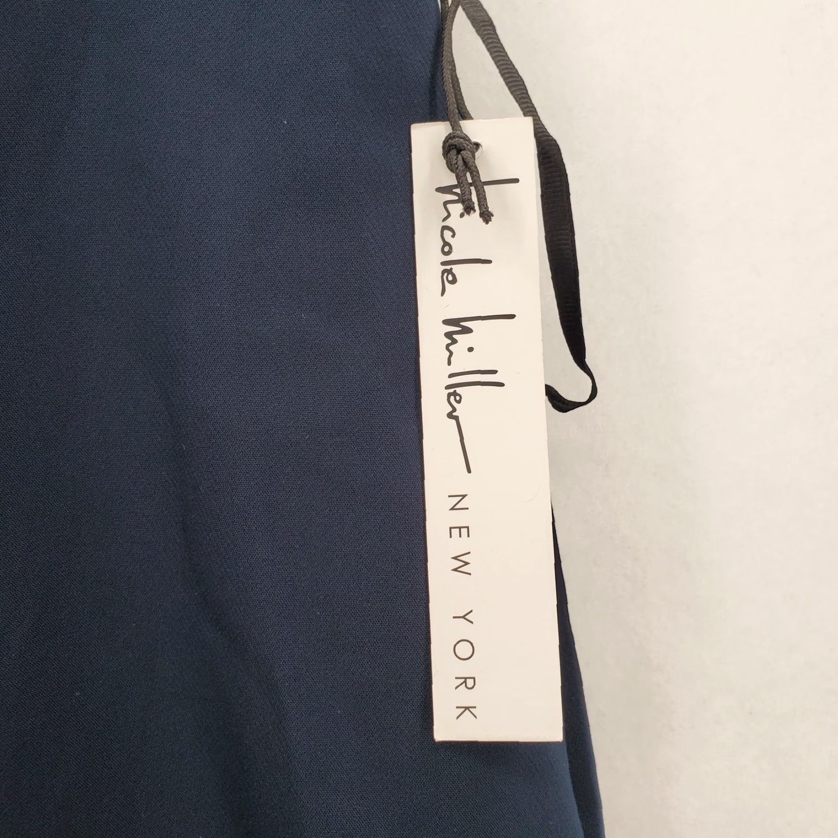 Nicole Miller Nicole Miller New York Pants Womens 10 Navy Blue Wide Crop Culottes High Rise Slim Fit Stretch Zip Casual Workwear Regular Inseam 25 in} Size 32" / US 10 / IT 46 - 4 Thumbnail