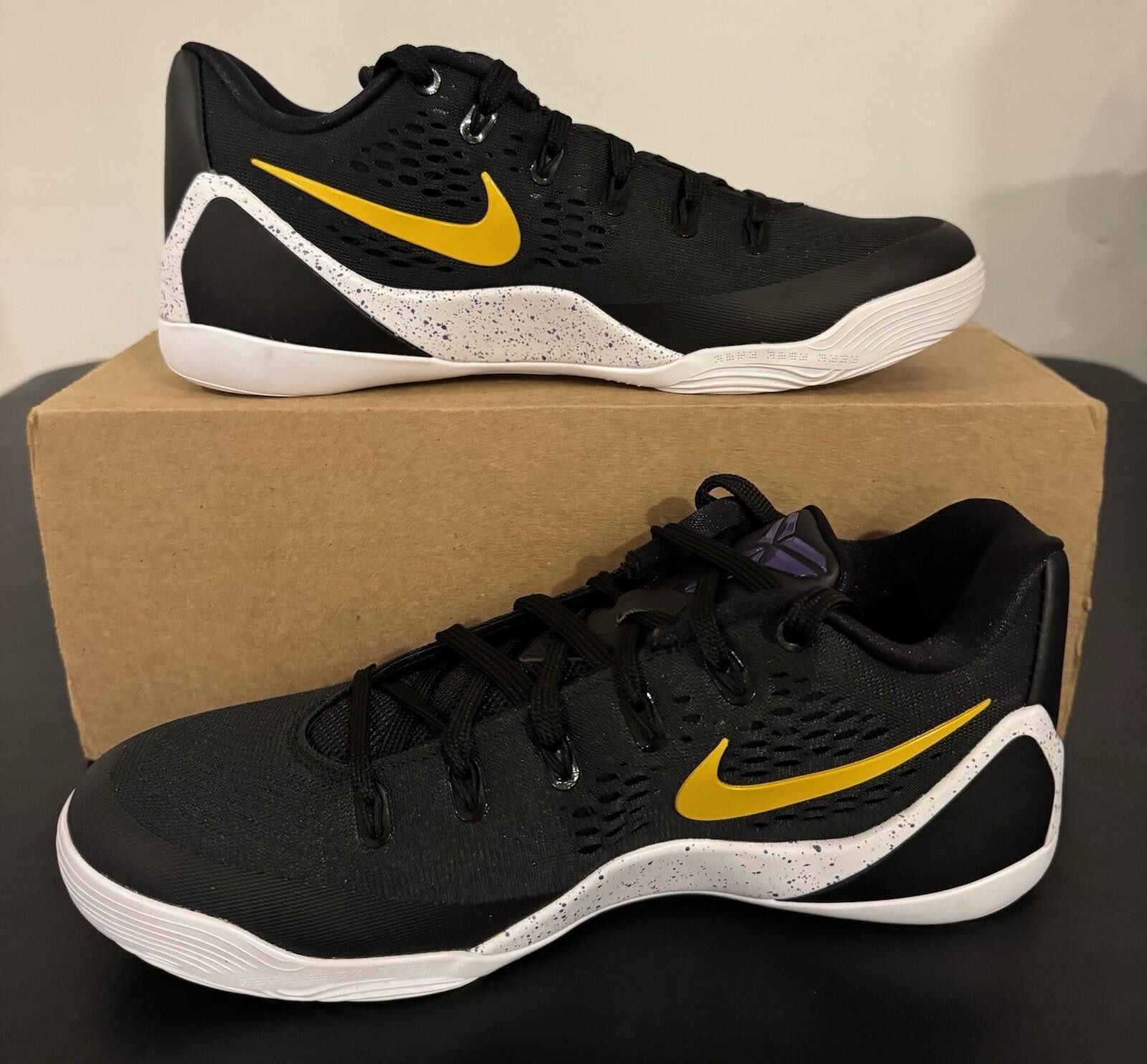 Nike Nike Kobe 9 Elite Low EM Protro Black/University Gold Size US 9 / EU 42 - 3 Thumbnail