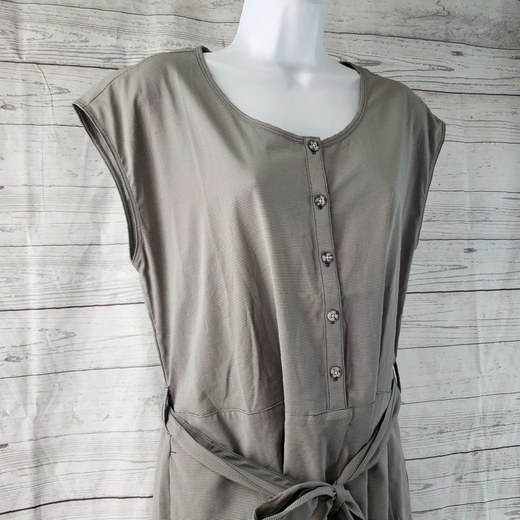 Mountain Hardwear Mountain Hardwear Womens Citypass Travel Dress Striped Gray Size M Knee Length Shirt Dress Travel Occasion Womens Size M / US 6-8 / IT 42-44 - 2 Thumbnail