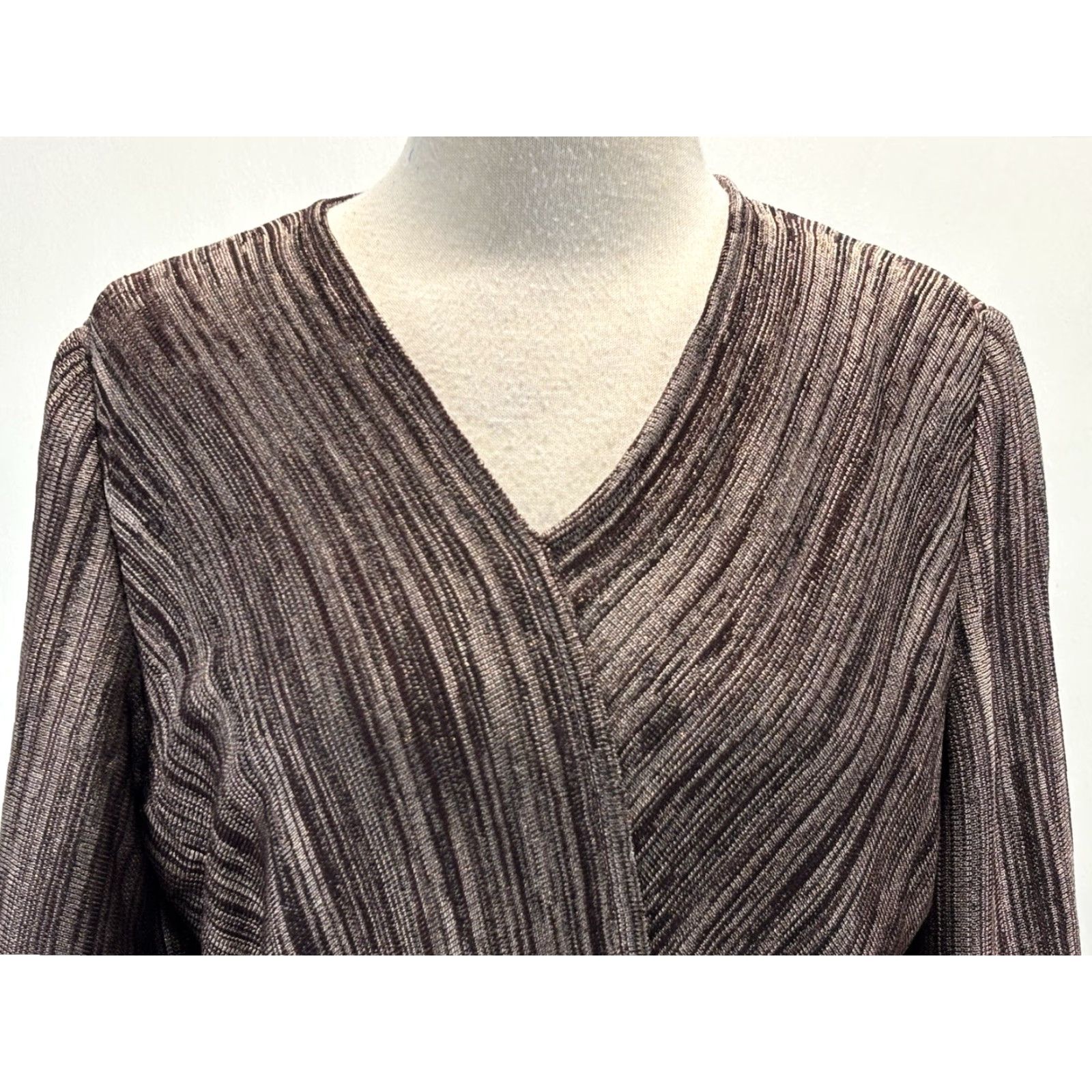Vintage Misook Knit Jacquard Maxi Sweater Dress Women’s Large Heritage Fit Bishop Sleeve Brown With Purple Tones V-Neck Pullover Long Sleeve Size L / US 10 / IT 46 - 5 Thumbnail
