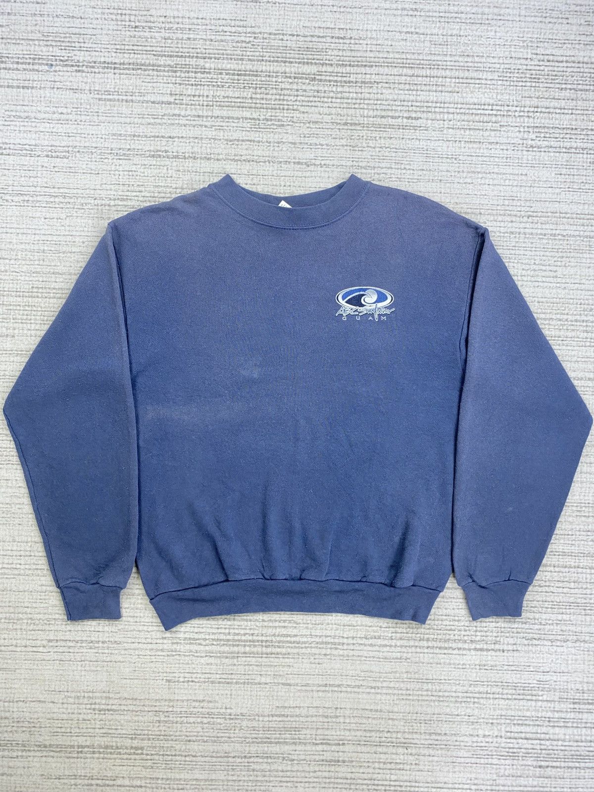 Vintage Vintage 90s ABC Surf Wear GUAM Faded Sweatshirt Size US M / EU 48-50 / 2 - 5 Thumbnail
