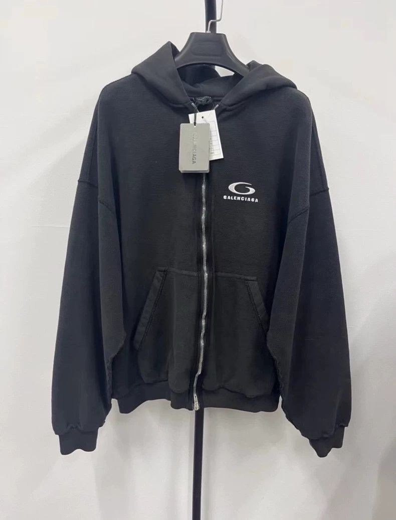 Balenciaga Balenciaga Unisex drop-shoulder hooded long-sleeved sweats Size US M / EU 48-50 / 2 - 1 Thumbnail