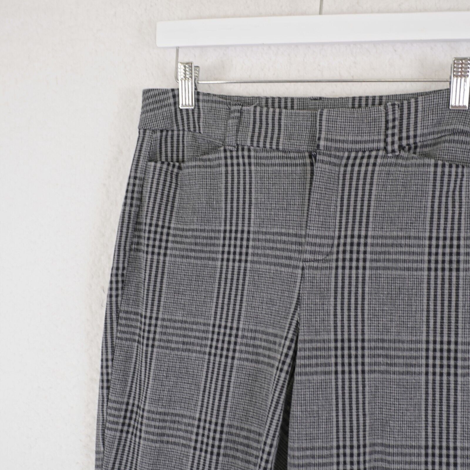 Old Navy Old Navy Pixie Straight Secret Smooth Pockets Gray Plaid Dre Size 28" / US 6 / IT 42 - 2 Thumbnail