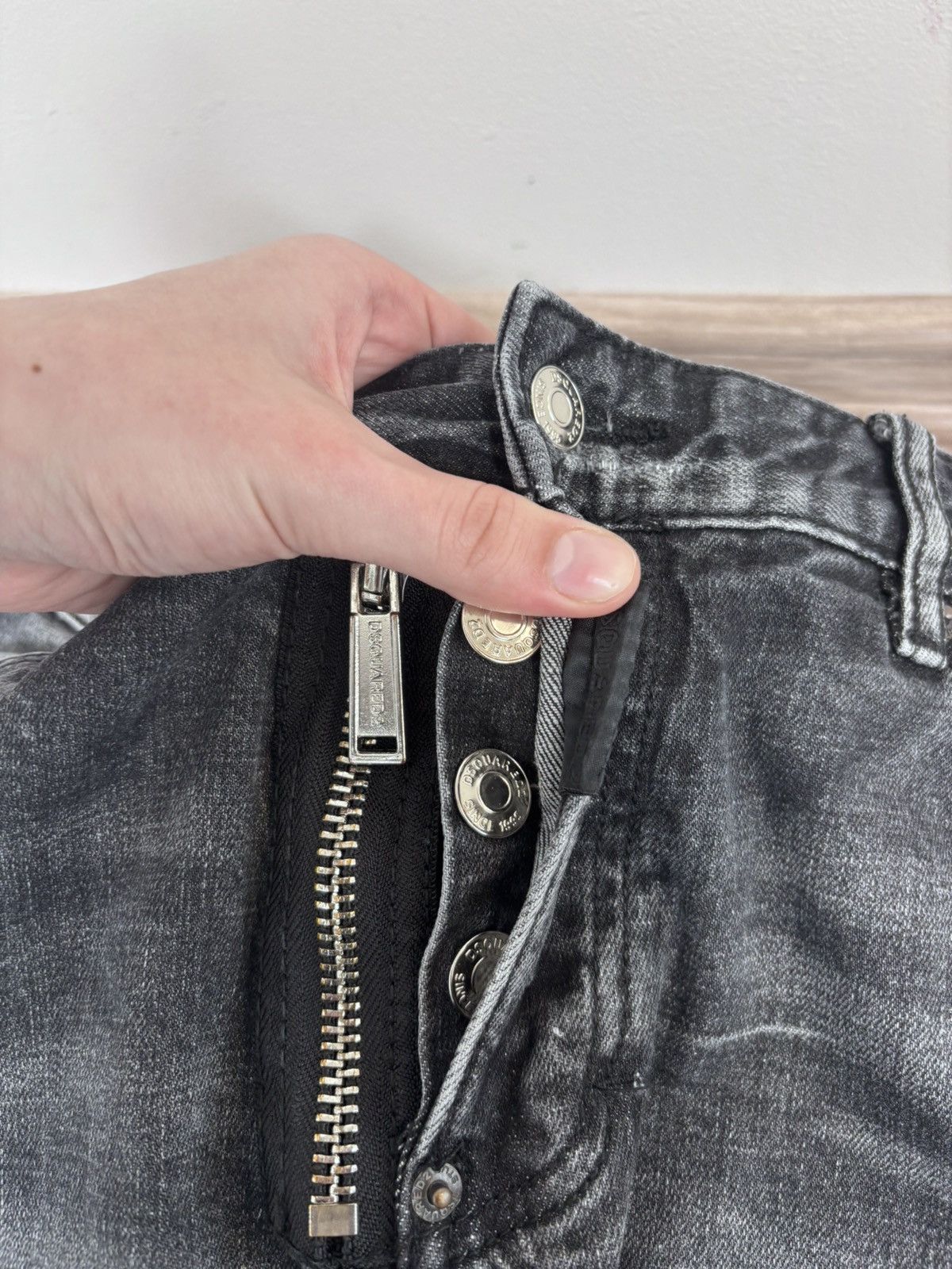 Dsquared2 Dsquared2 Men’s Black/Gray Wash Ripped Denim Jeans Size US 34 / EU 50 - 8 Thumbnail