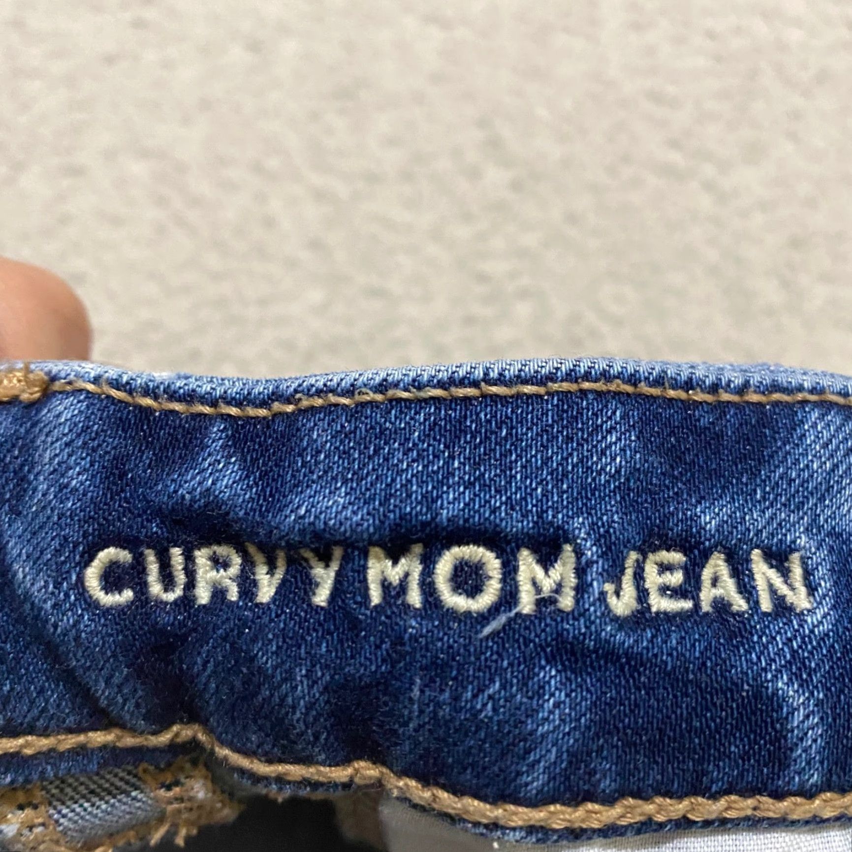 American Eagle Outfitters American Eagle Outfitters Jeans Women Mom Jean Blue Denim Medium Wash High Rise 0 with Stretch 5-Pocket Design Womens Jeans Size 25" / US 0 / IT 36 - 4 Thumbnail
