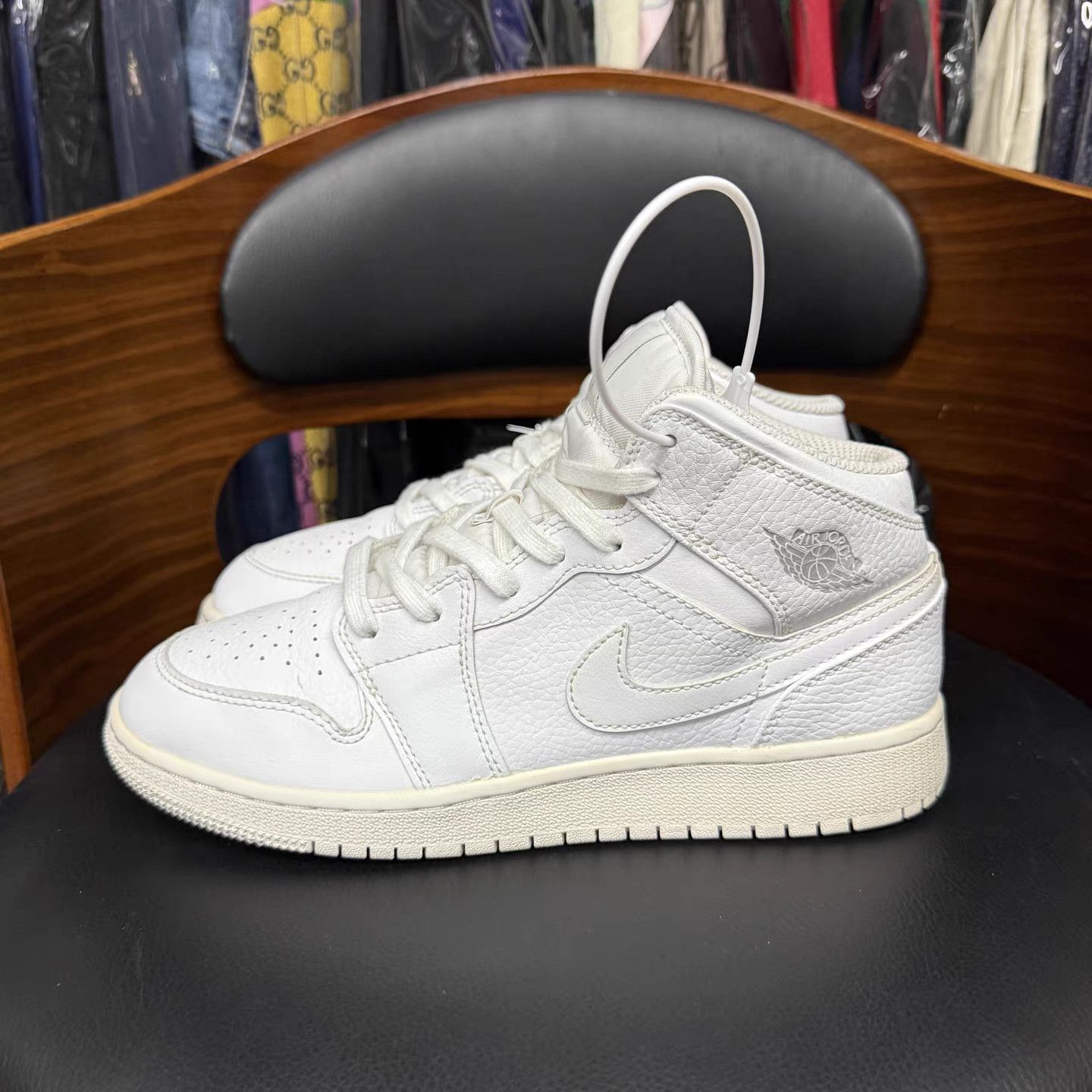 Jordan Brand Air Jordan 1 Mid Sneakers K15 Size US 8.5 / IT 38.5 - 6 Thumbnail
