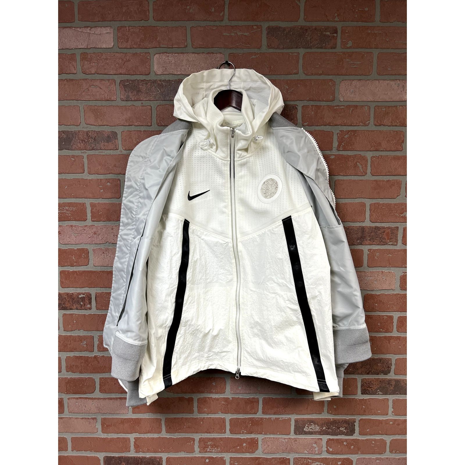 Nike Brand New Nike Sacai Layered Bomber Jacket Size US L / EU 52-54 / 3 - 5 Thumbnail