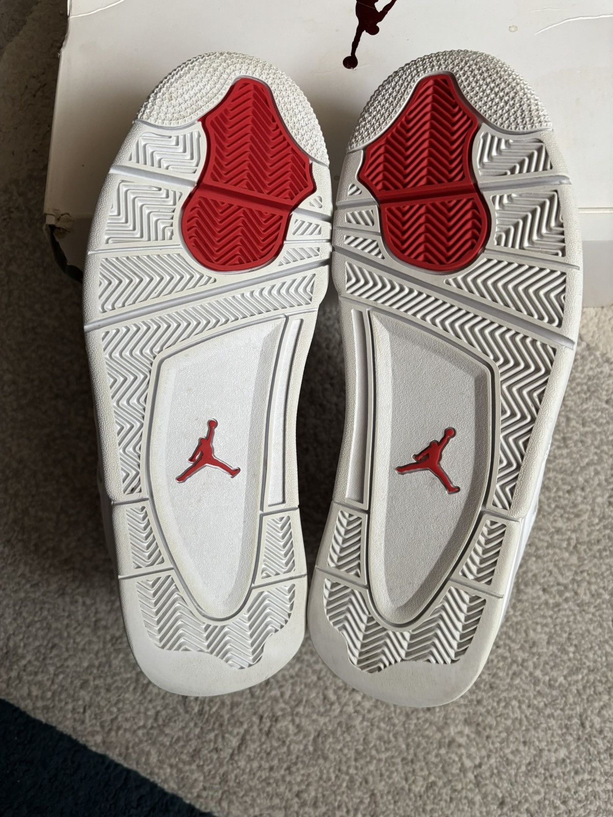 Nike Jordan 4 metallic red Size US 10.5 / EU 43-44 - 4 Thumbnail