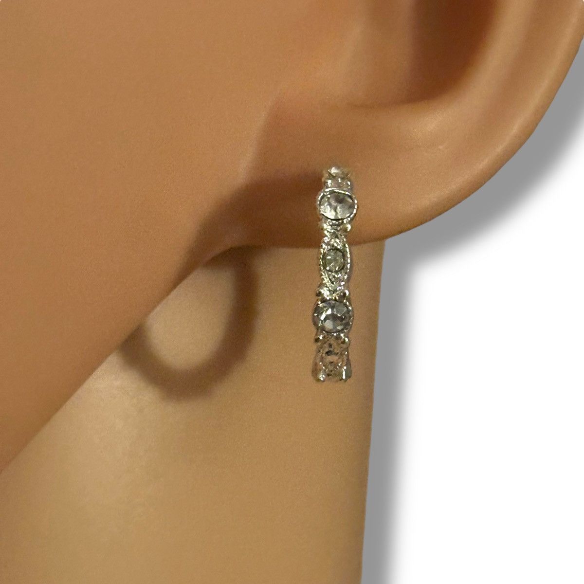 Other Small silver tone rhinestone hoop earrings Size ONE SIZE - 2 Thumbnail