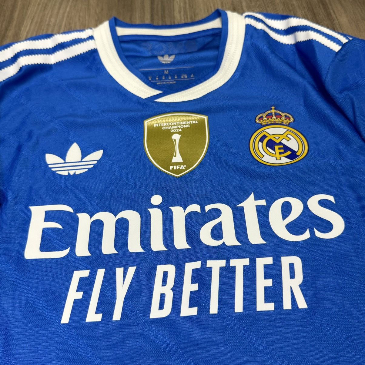 Adidas Real Madrid 25/26 player issue third away #8 Valverde Size US M / EU 48-50 / 2 - 3 Thumbnail