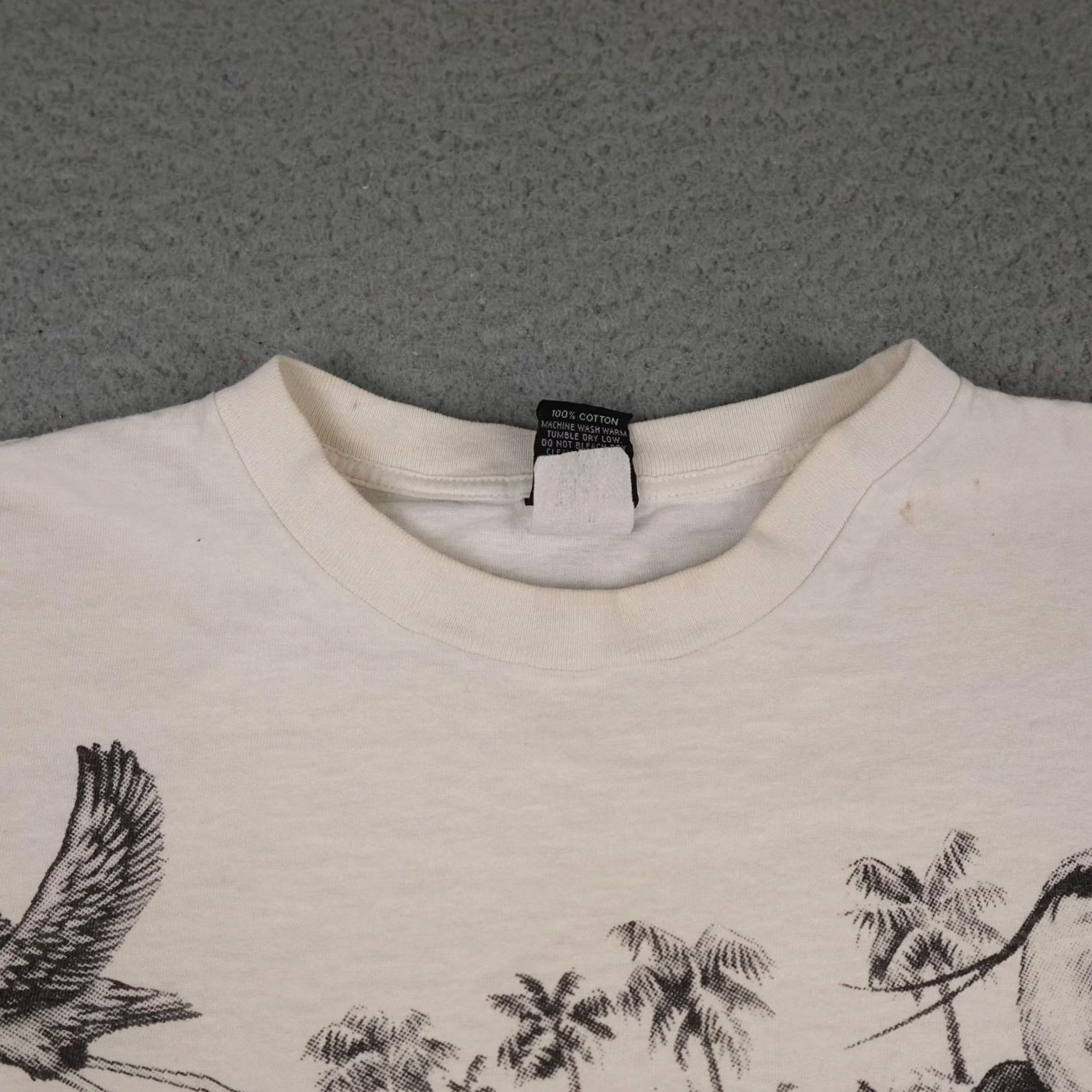 Rainbow VINTAGE Rainbow Graphics Shirt Mens 2XL White Louisiana Swamp All Over Print 90s T-Shirt Size US XL / EU 56 / 4 - 7 Thumbnail