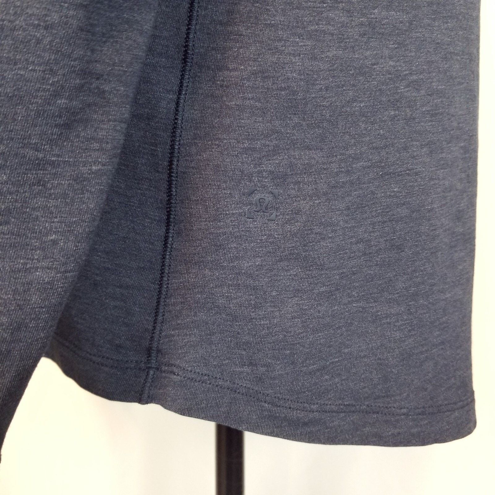 Lululemon Lululemon Men's Long Sleeve Tee Heathered Dark Blue Size XL Size US XL / EU 56 / 4 - 6 Thumbnail