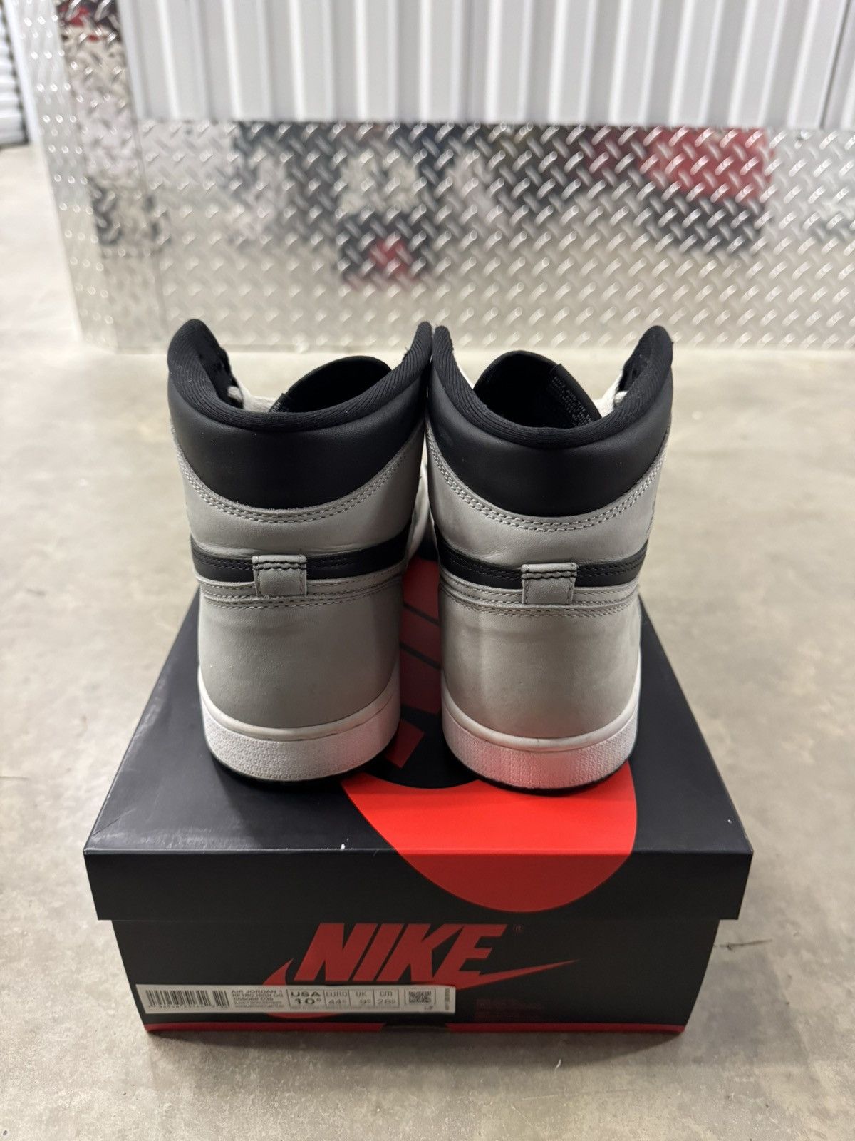 Jordan Brand Jordan 1 Retro High OG Shadow 2.0 Size 10.5 Size US 10.5 / EU 43-44 - 5 Thumbnail