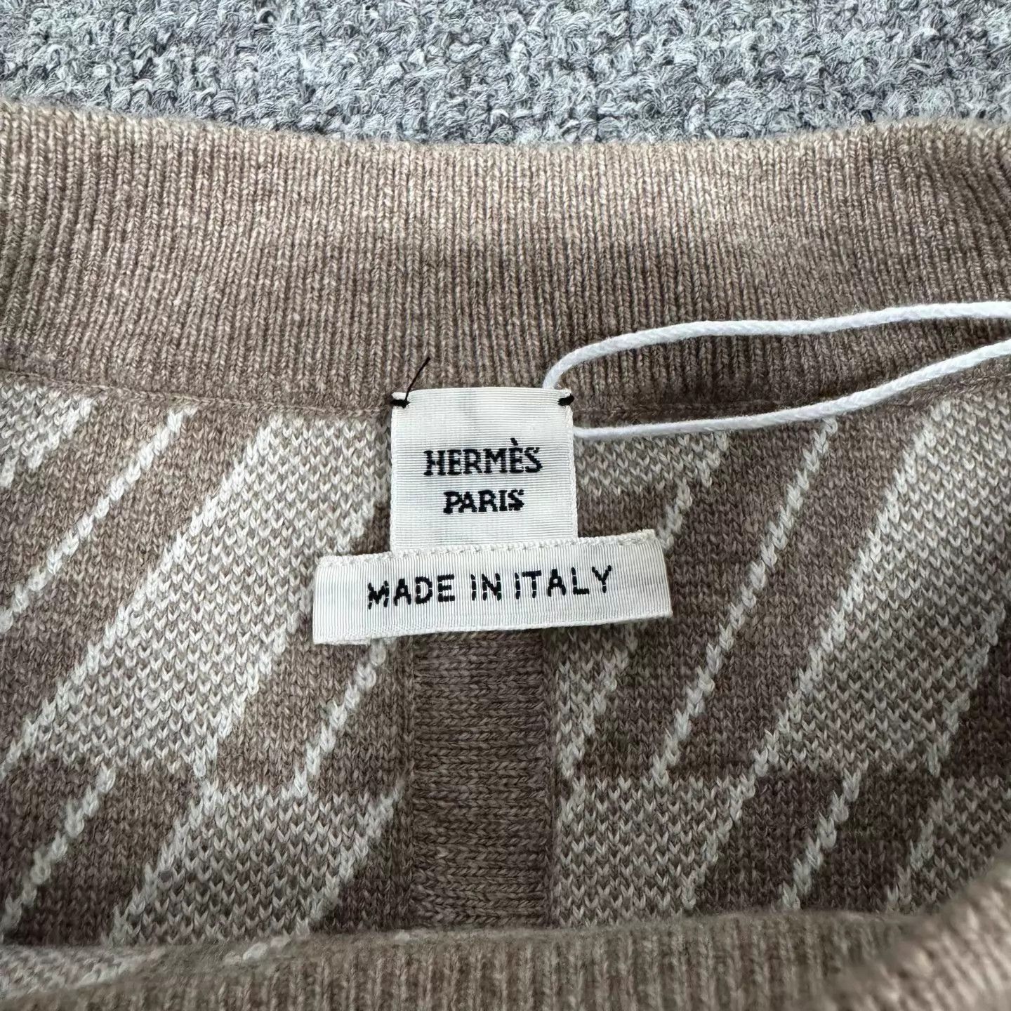 Hermes Hermes Camel Geometric Back Jacquard Short Cashmere Knit Size M / US 6-8 / IT 42-44 - 6 Thumbnail