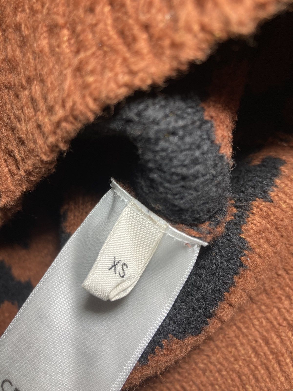 Celine AW23 Celine Gradient Leopard Shaggy Cropped Knit Wool Size US XS / EU 42 / 0 - 5 Thumbnail