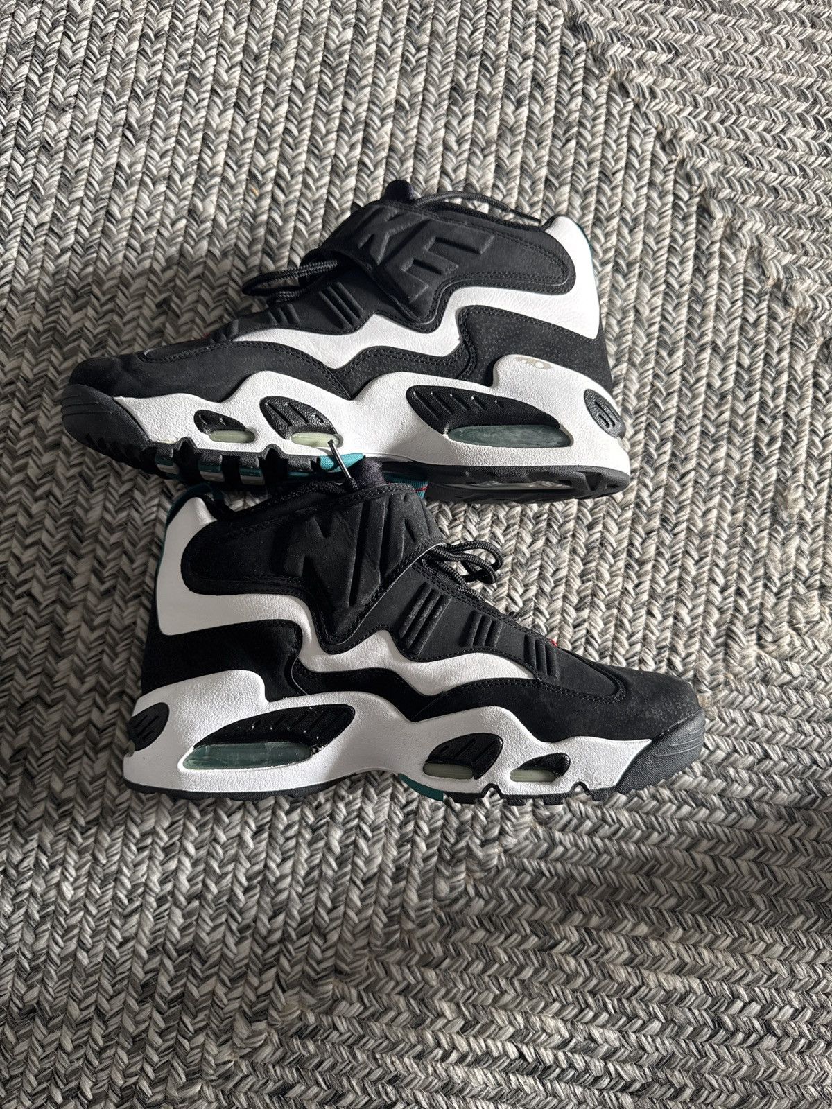 Nike Nike Air Griffey Max 1 “Freshwater” 09 Release Size US 9.5 / EU 42-43 - 2 Thumbnail