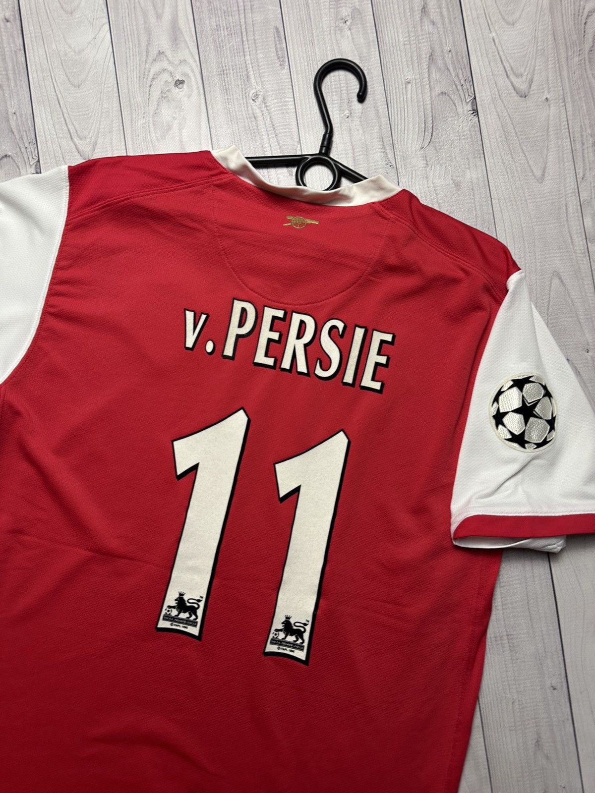 Nike × Vintage Vintage Nike Arsenal soccer jersey 11 Van Persie size M Size US M / EU 48-50 / 2 - 3 Thumbnail