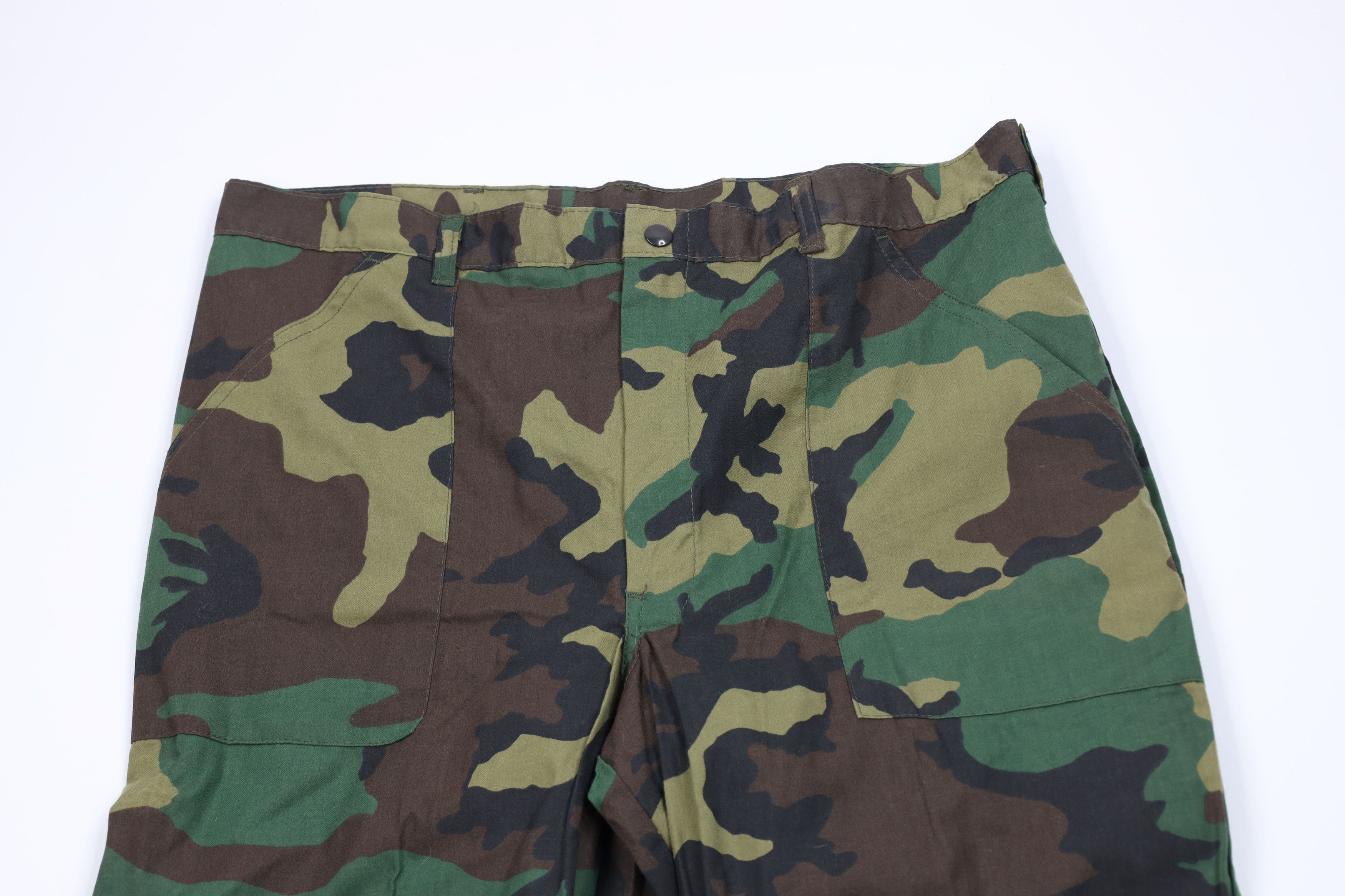 Vintage Vintage 70s 80s Streetwear Camouflage Utility Wide Leg Pants Size US 36 / EU 52 - 2 Thumbnail