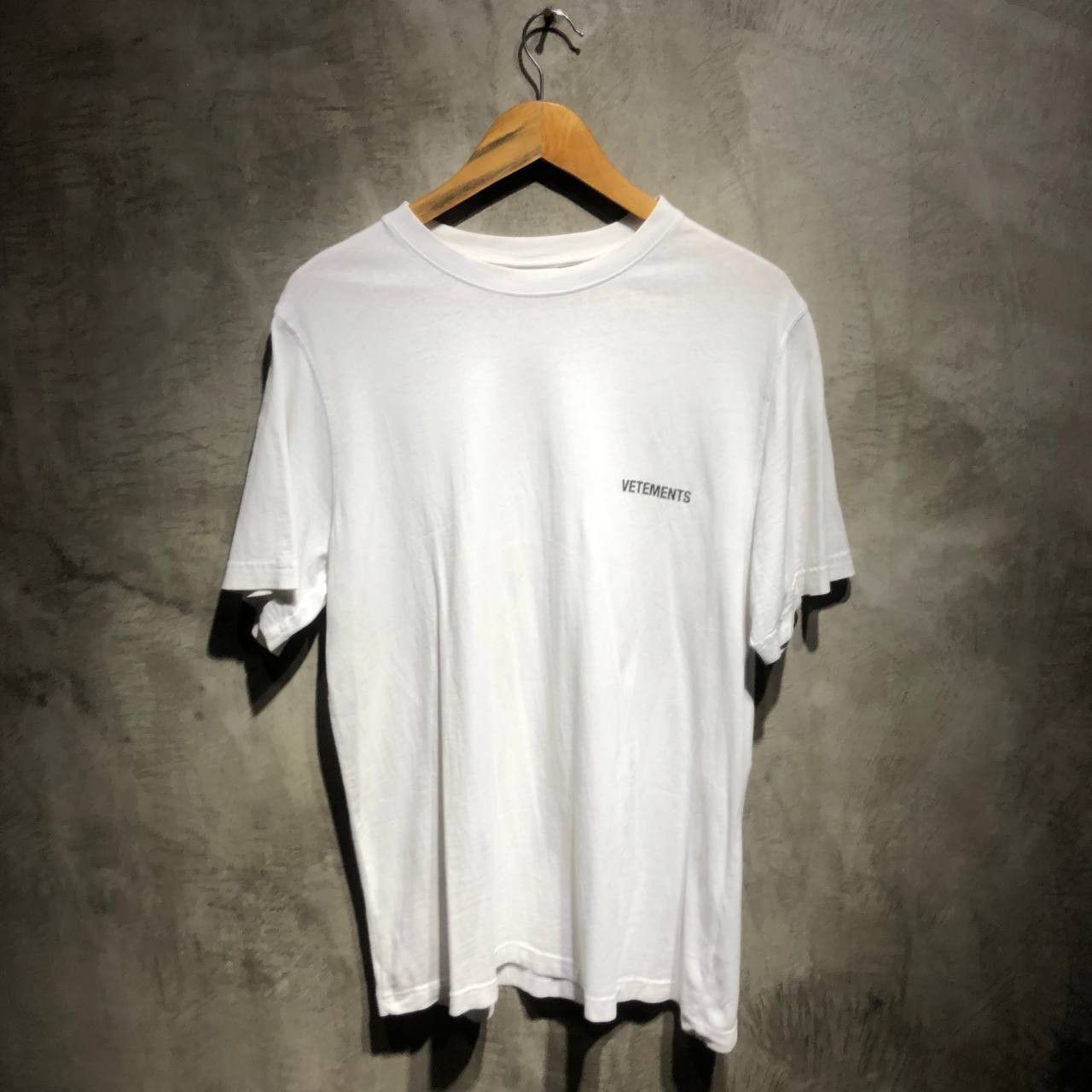 Vetements Vetements logo back to back print tee Size US M / EU 48-50 / 2 - 2 Thumbnail