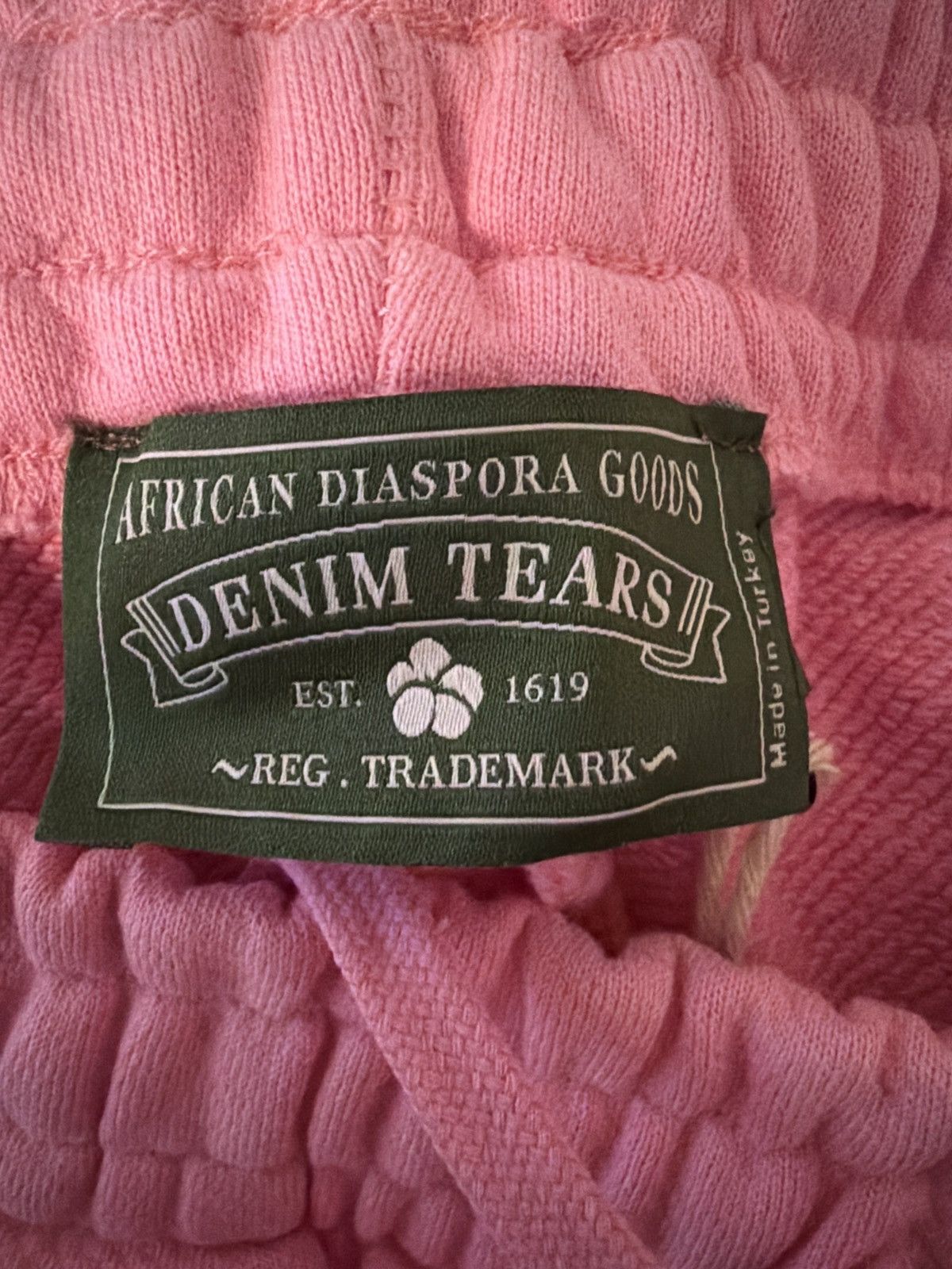 DENIM TEARS Denim Tears Cotton Wreath Sweatpants Pink Size L Size US 34 / EU 50 - 6 Thumbnail