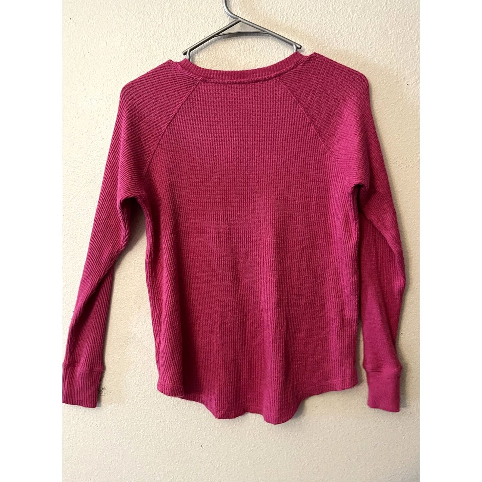 American Eagle Outfitters VINTAGE American Eagle Womens XS Pink Button Up Knit V-Neck Long Sleeve Shirt Size XS / US 0-2 / IT 36-38 - 3 Thumbnail