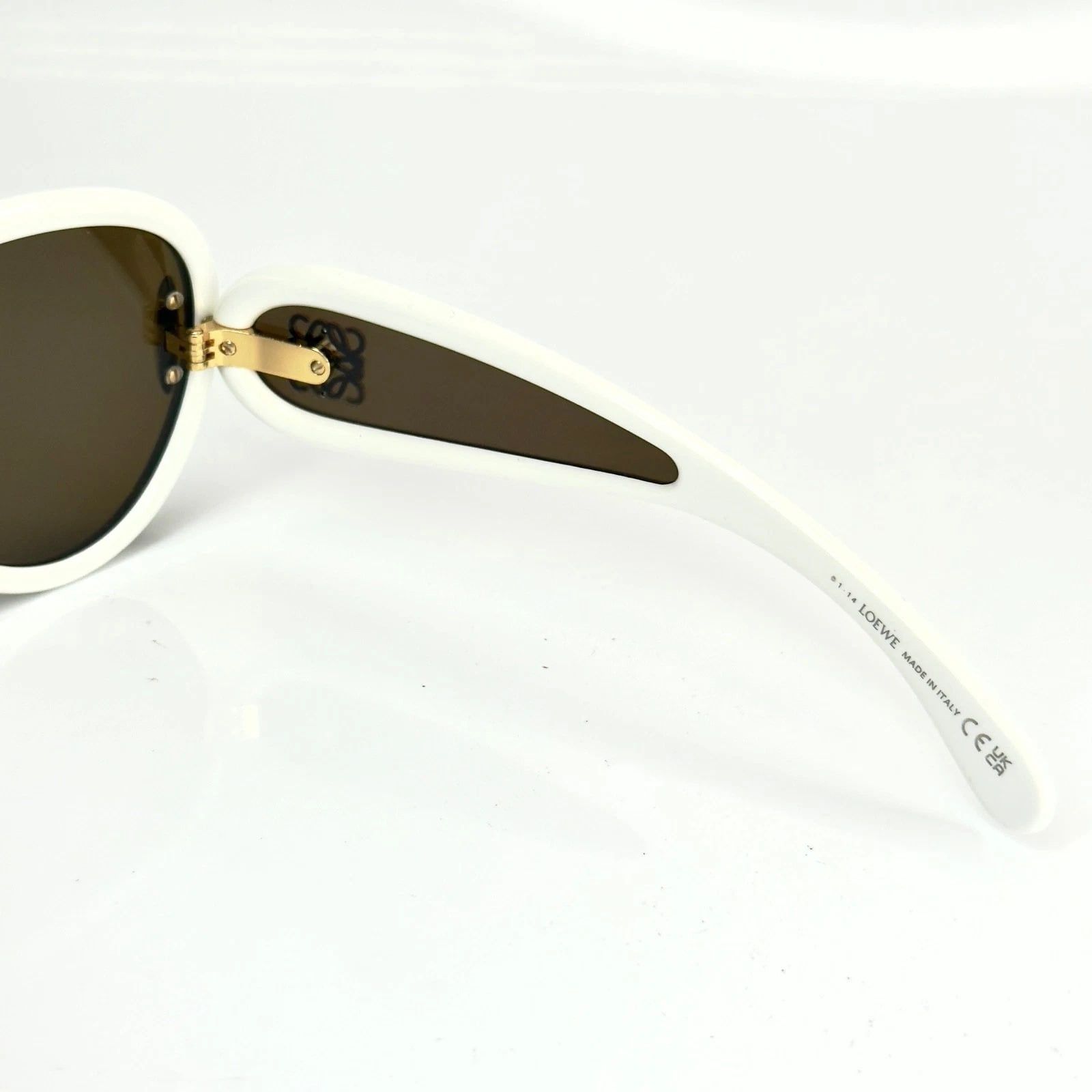 Loewe LOEWE LW40132I 40132 ANAGRAM PAULA IBIZA Mask White Sunglass Size ONE SIZE - 6 Thumbnail
