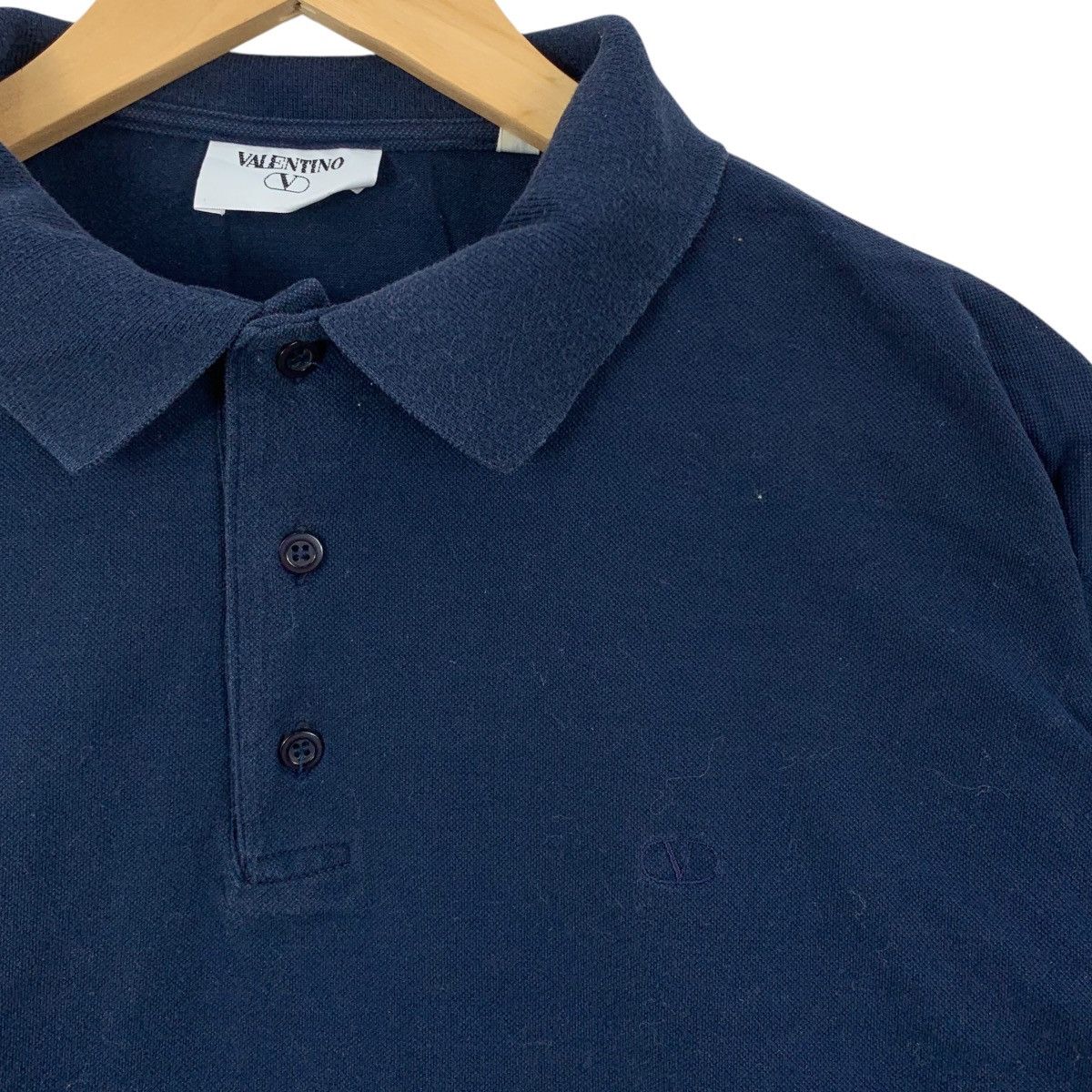 Vintage Vintage V VALENTINO ITALY Small Embroidered Collar Tshirt Size US XL / EU 56 / 4 - 3 Thumbnail