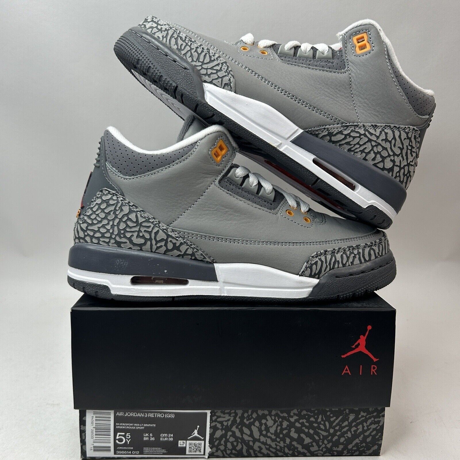 Nike Nike Air Jordan 3 Retro GS “Cool Grey” 2023 Size US 7 / IT 37 - 1 Thumbnail