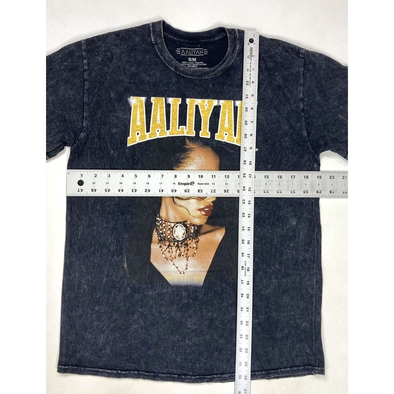 Vintage Aaliyah T-Shirt Men Small Black Graphic Short Sleeve Crew Neck Music Hip Hop Size US S / EU 44-46 / 1 - 7 Thumbnail