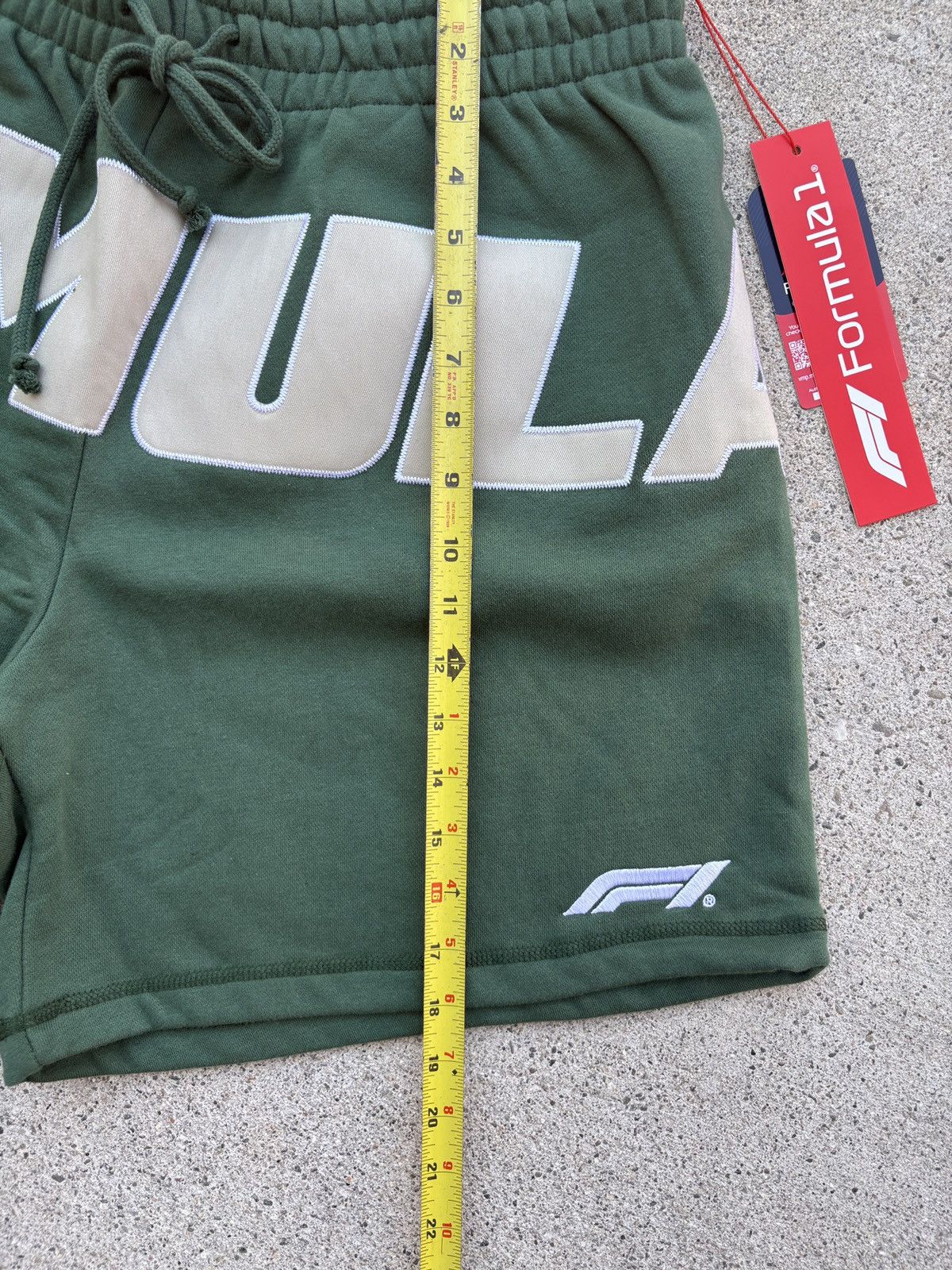 Formula 1 Formula 1 Logo Embroidered Green Sprint Sweat Shorts Size L Size US 34 / EU 50 - 5 Thumbnail