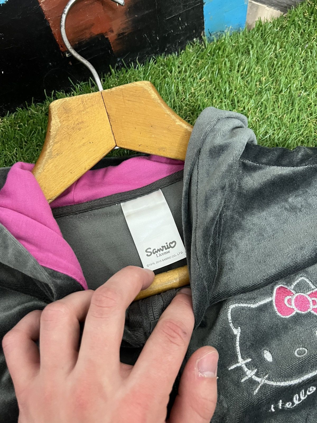 Anime Vintage Y2K Hello Kitty Velour Zip Up Hoodie Size M / US 6-8 / IT 42-44 - 8 Thumbnail