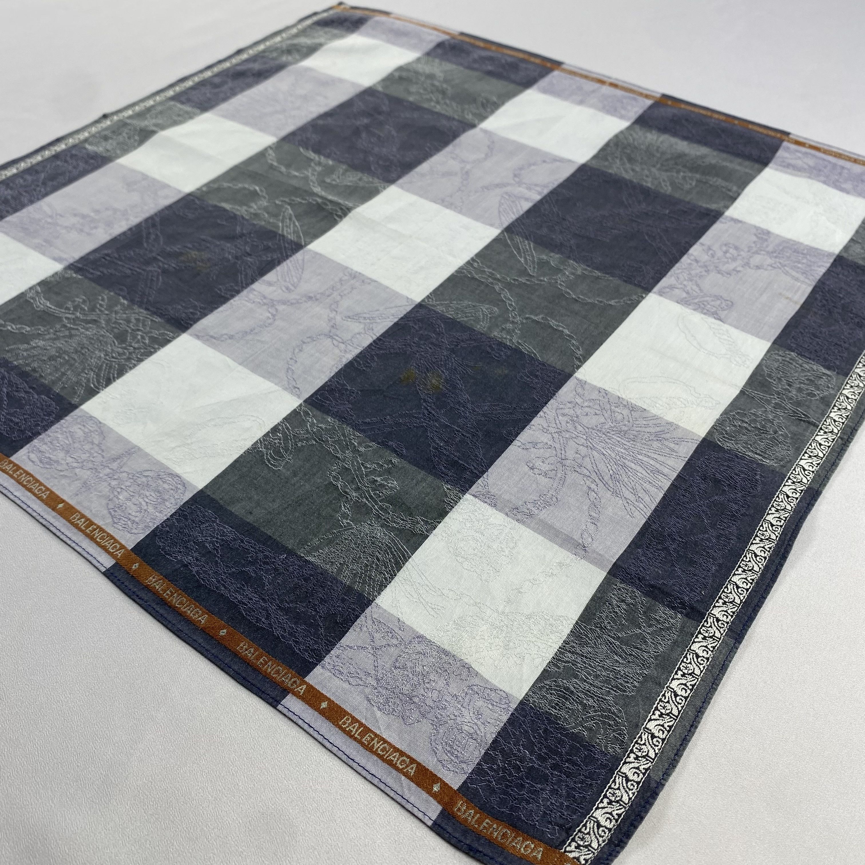Vintage Balenciaga Bandana/ Handkerchief / Neckerchief-P1722 Size ONE SIZE - 2 Thumbnail